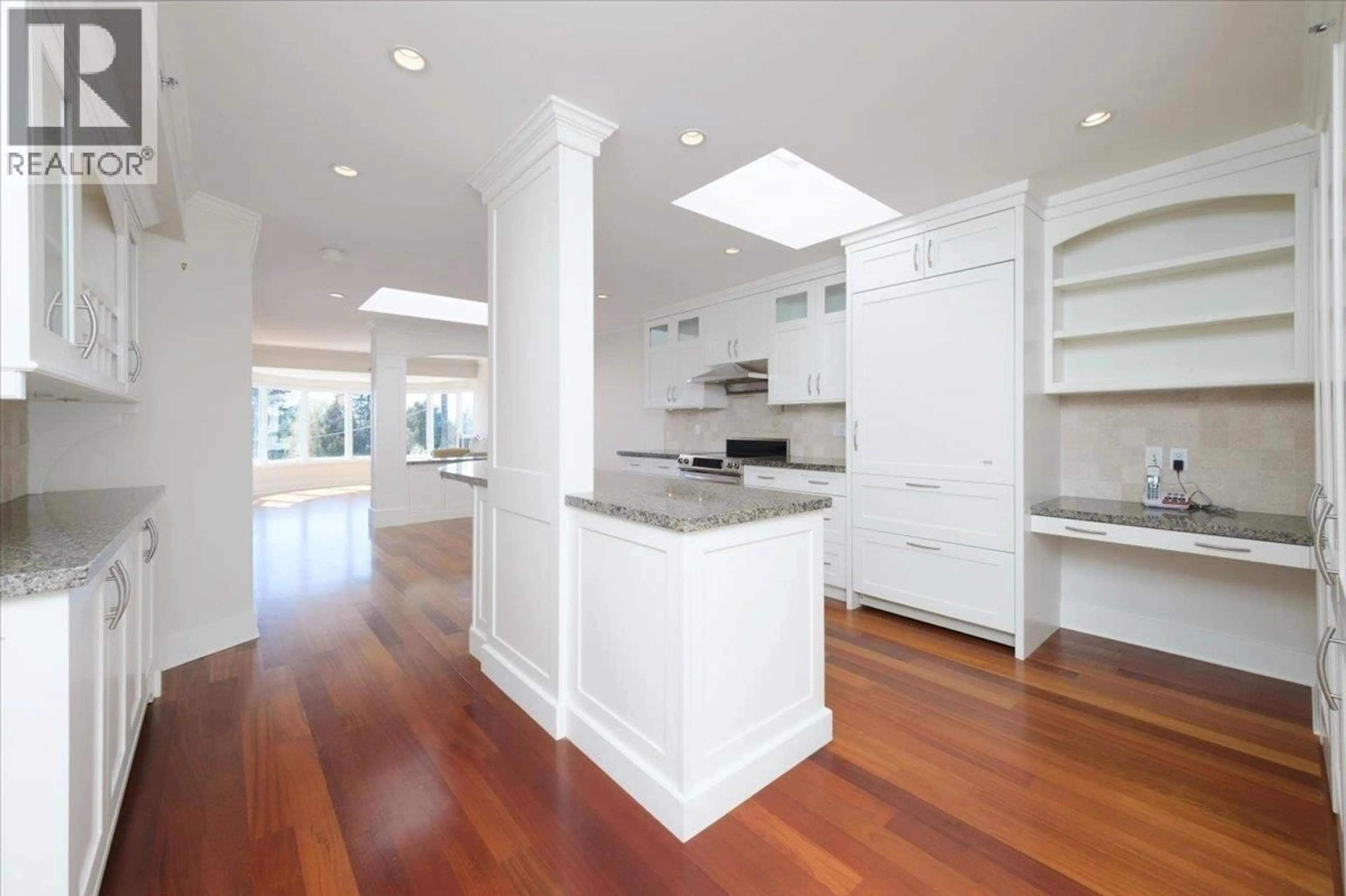 Open concept kitchen, unknown for 302 - 2455 BELLEVUE AVENUE, West Vancouver British Columbia V7V1E1
