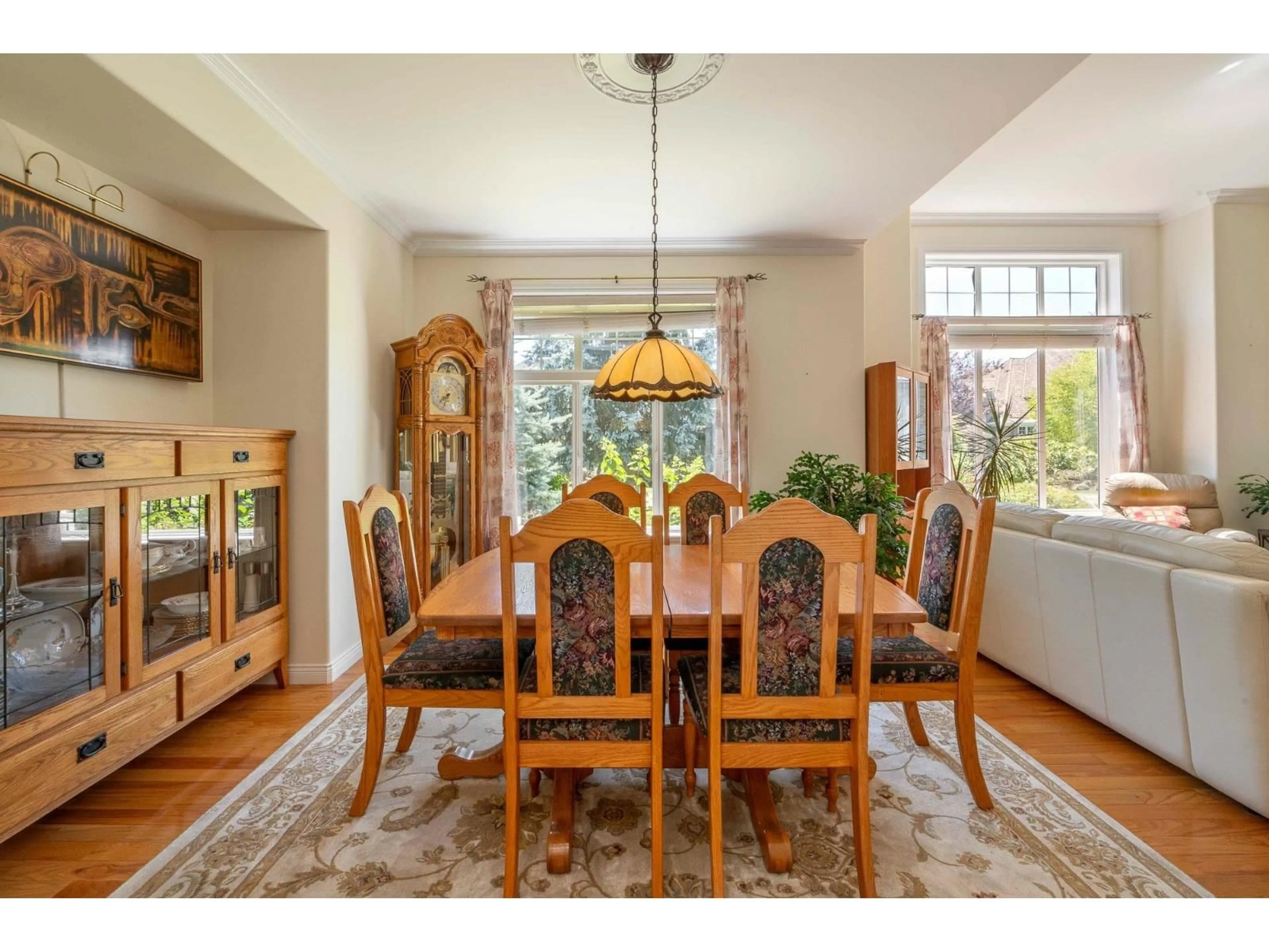Dining room, wood/laminate floor for 35311 HIBISCUS, Abbotsford British Columbia V3G2Z9