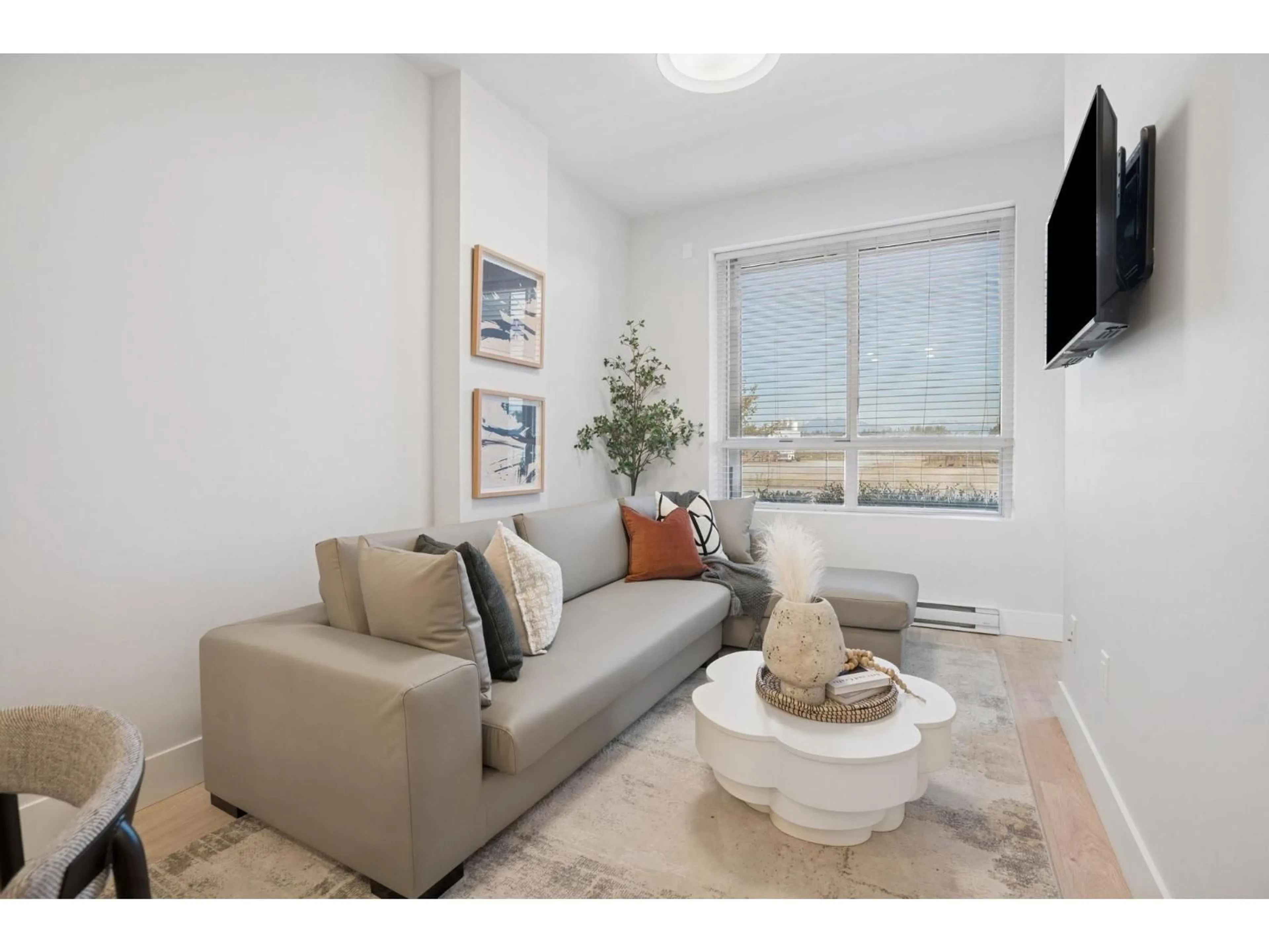 Living room with furniture, unknown for 106 - 20360 LOGAN, Langley British Columbia V3A0P5