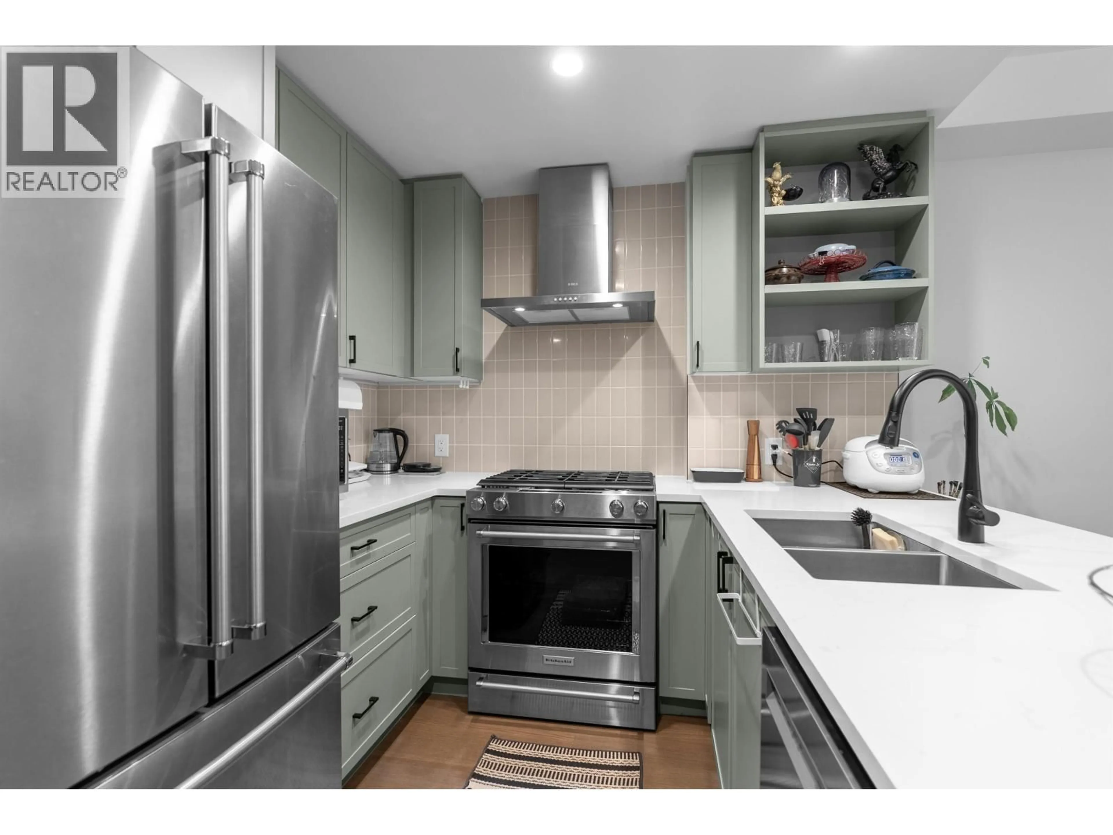 Standard kitchen, unknown for 106 - 12040 PLAZA STREET, Maple Ridge British Columbia V2X5X9