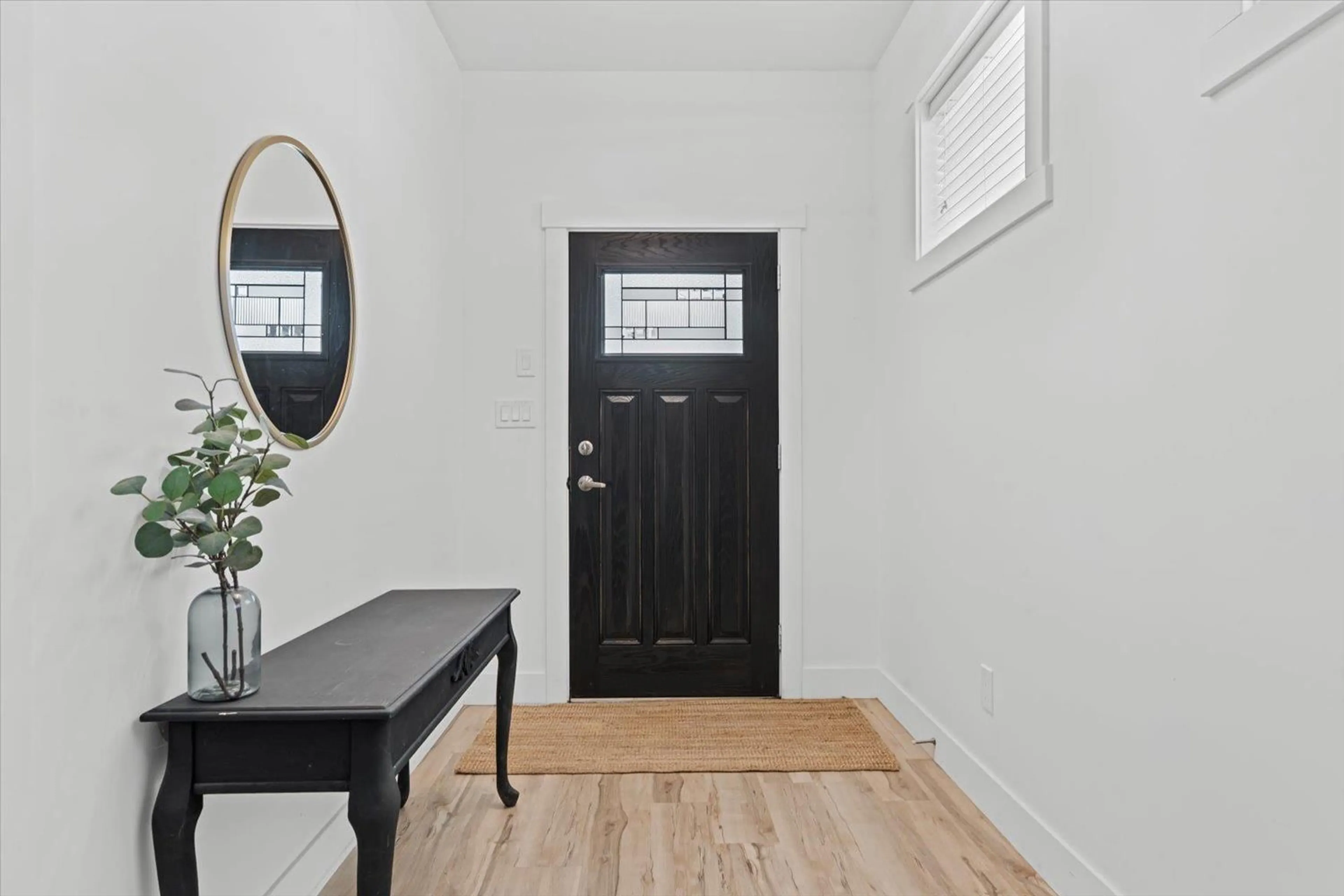 Indoor entryway for 9286 SITKA PLACE, Chilliwack British Columbia V2P8B6