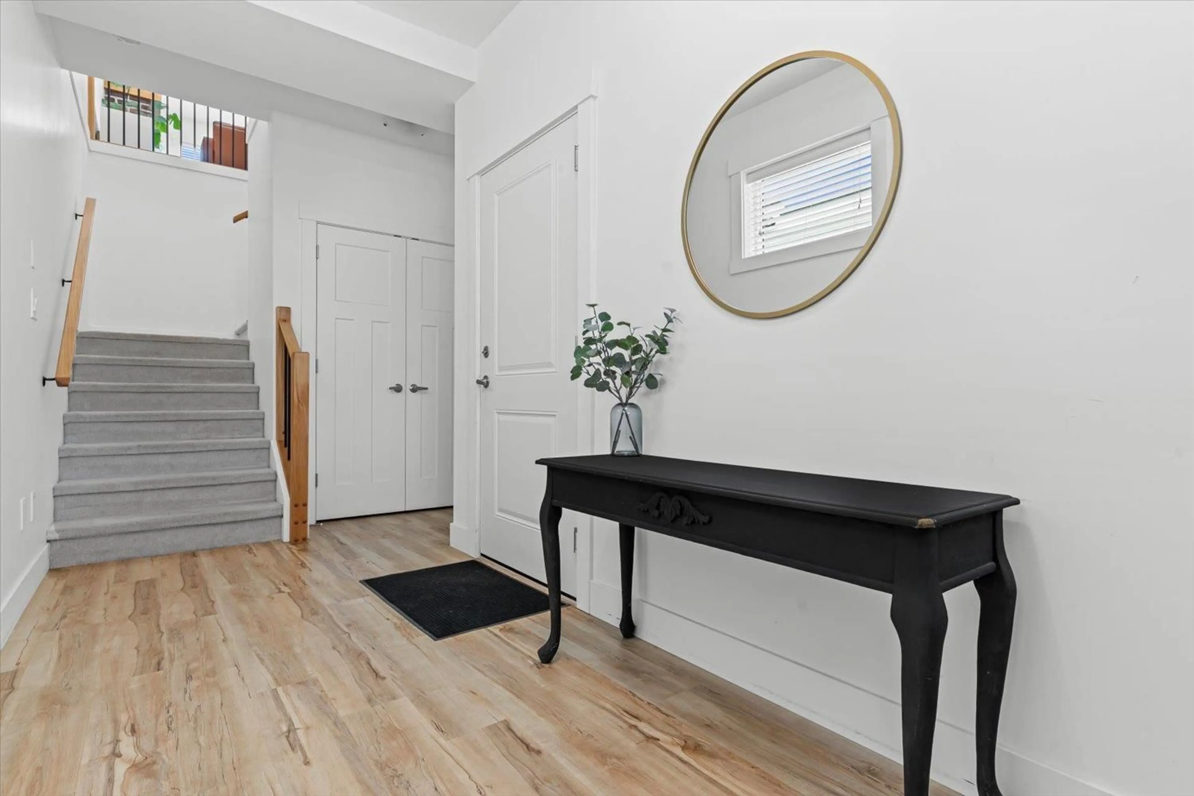 Indoor entryway for 9286 SITKA PLACE, Chilliwack British Columbia V2P8B6