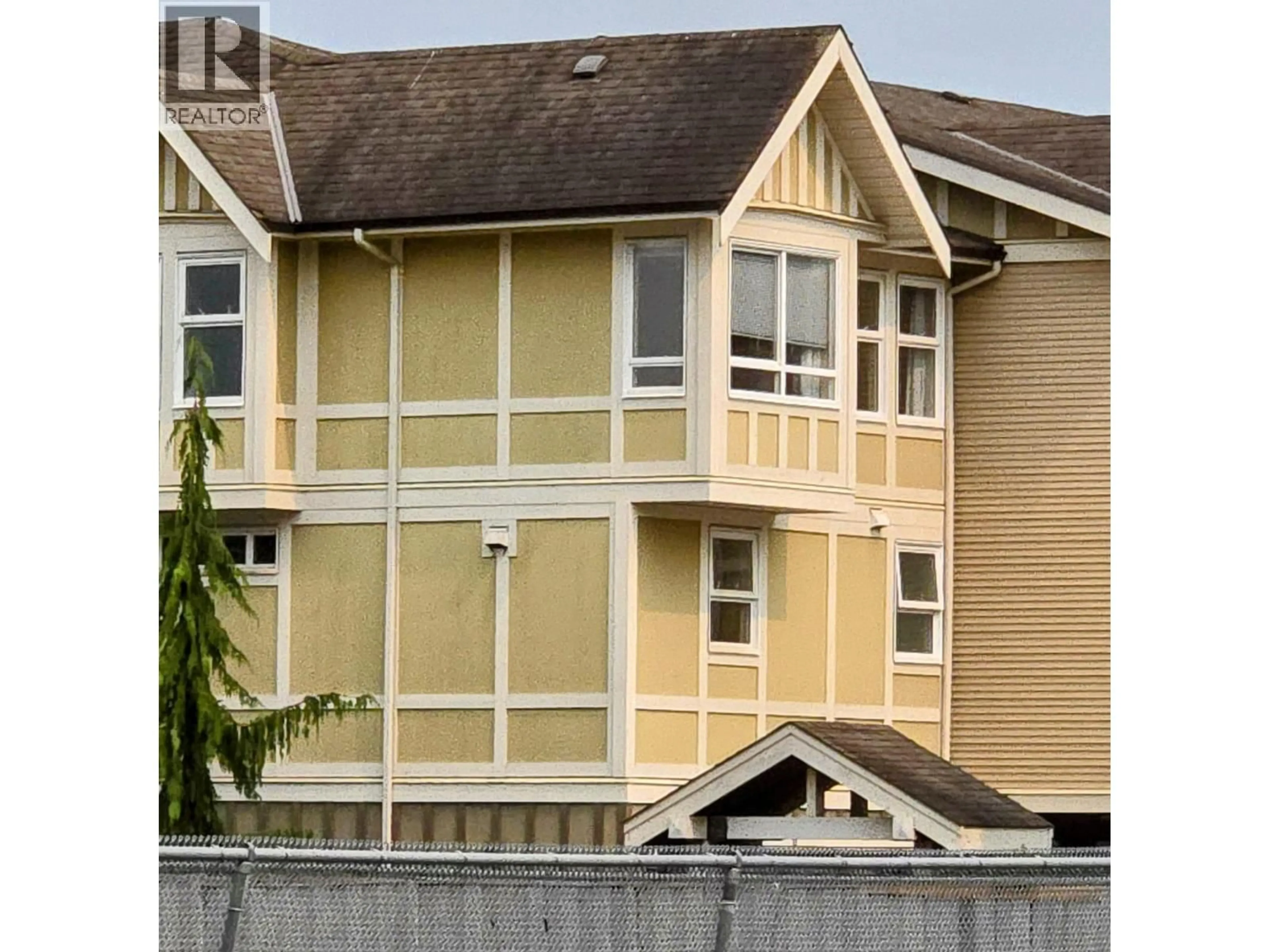 Home with vinyl exterior material, building for 11 - 9333 FERNDALE ROAD, Richmond British Columbia V6Y1X4