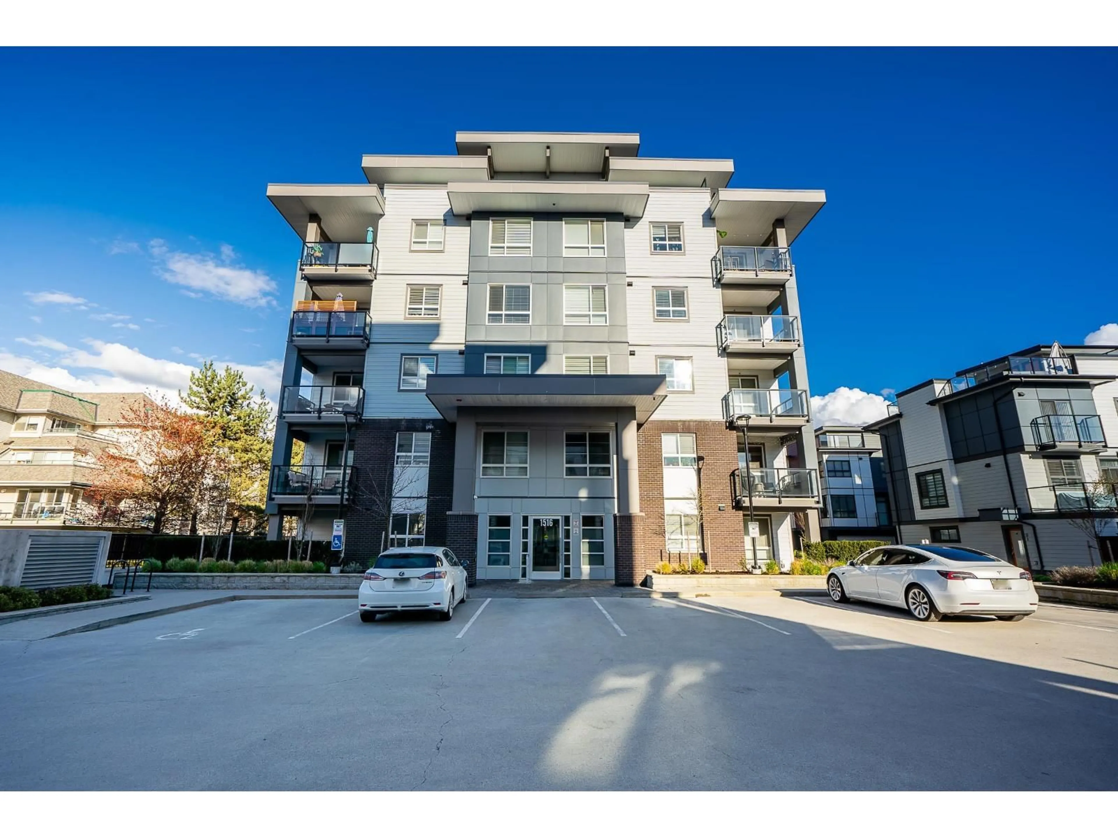 Unknown for 111 - 1516 MCCALLUM, Abbotsford British Columbia V2S0L9