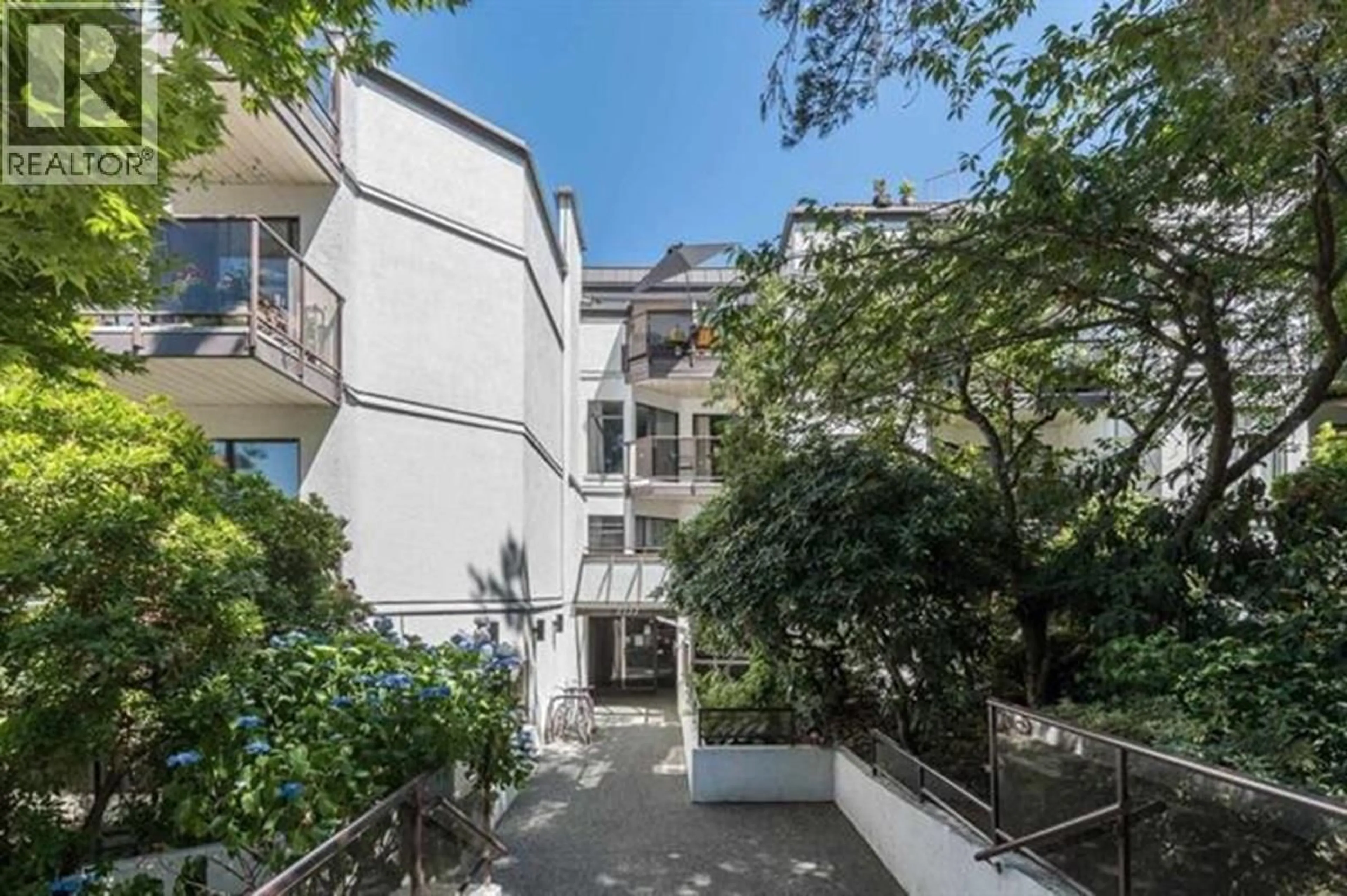 Balcony in the apartment, street for 302 - 2222 PRINCE EDWARD STREET, Vancouver British Columbia V5T4M6