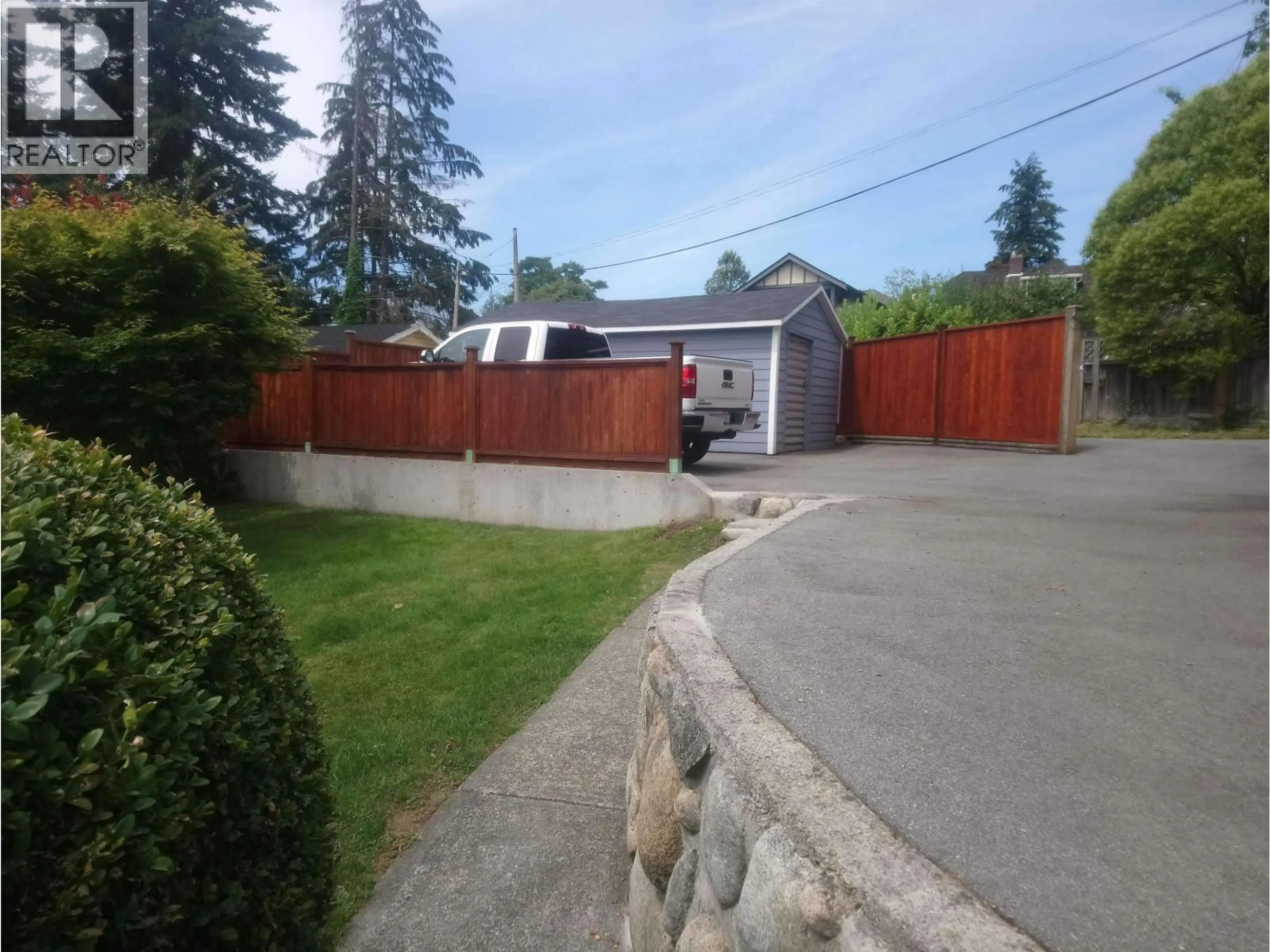 A pic from outside/outdoor area/front of a property/back of a property/a pic from drone, street for 442 4TH STREET, North Vancouver British Columbia V7L1J5