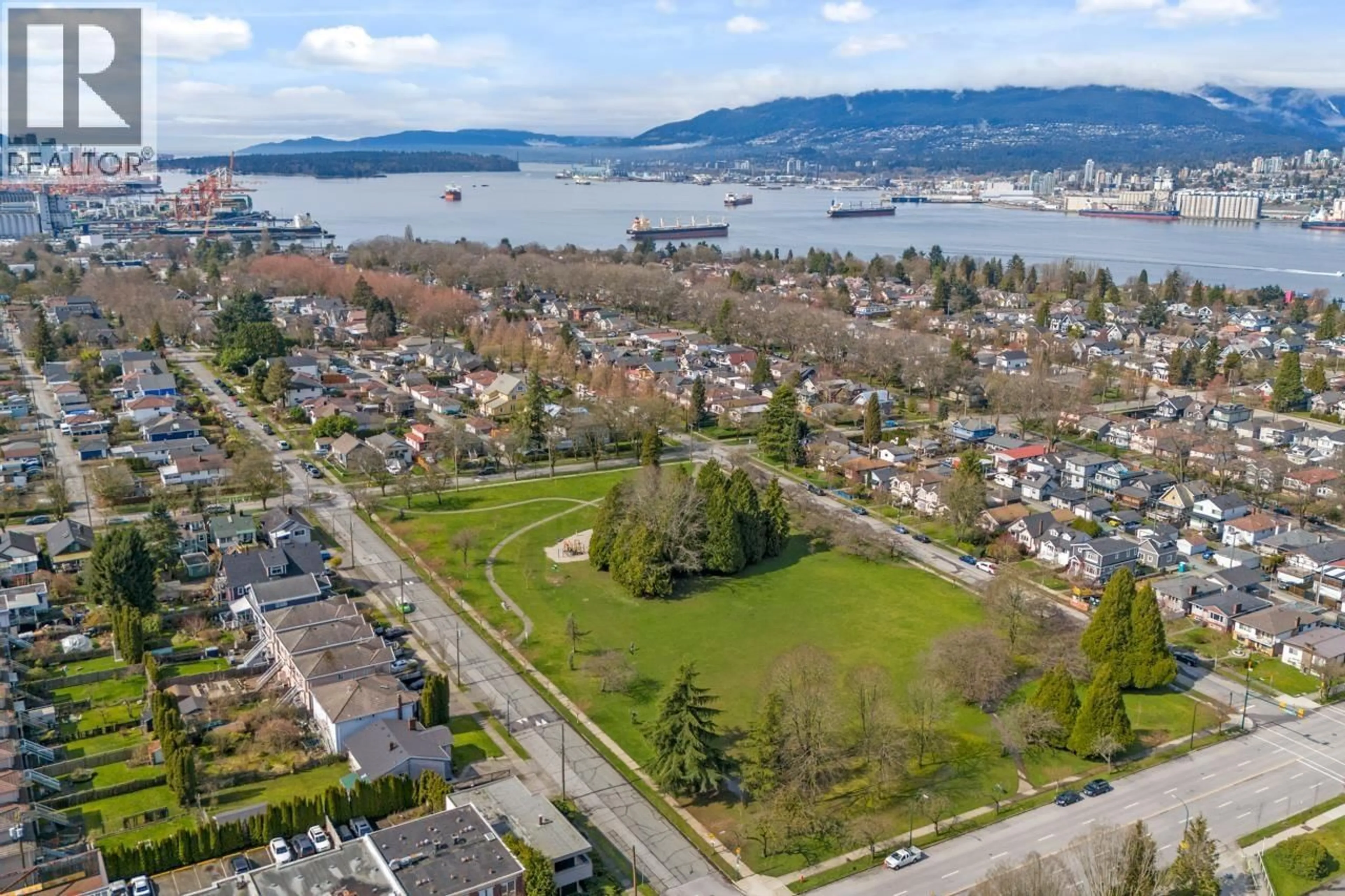 A pic from outside/outdoor area/front of a property/back of a property/a pic from drone, water/lake/river/ocean view for 2880 OXFORD STREET, Vancouver British Columbia V5K1N6