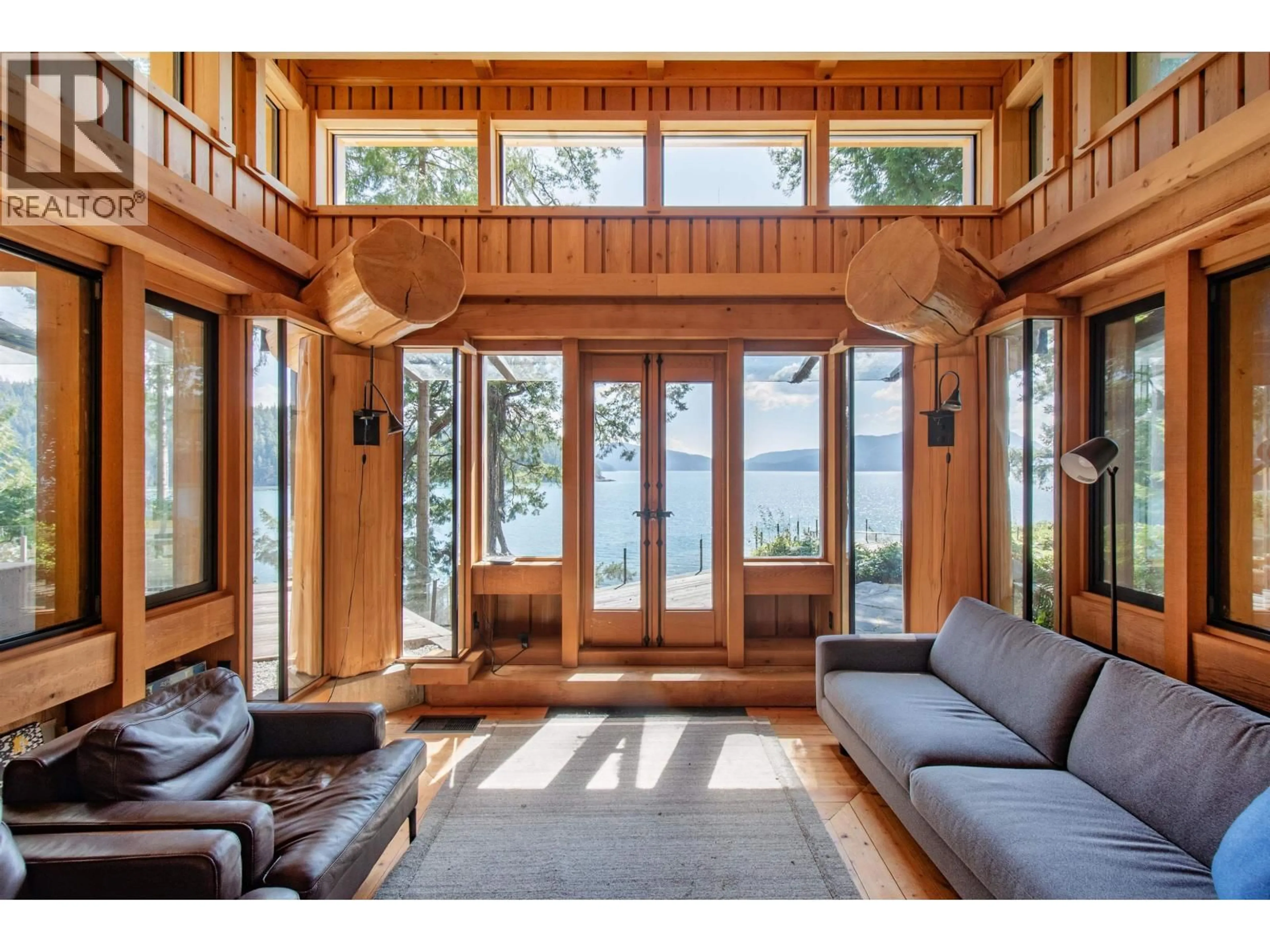 Indoor entryway for 1010 TAKI-TE-SI ROAD, Gambier Island British Columbia V0N1V0