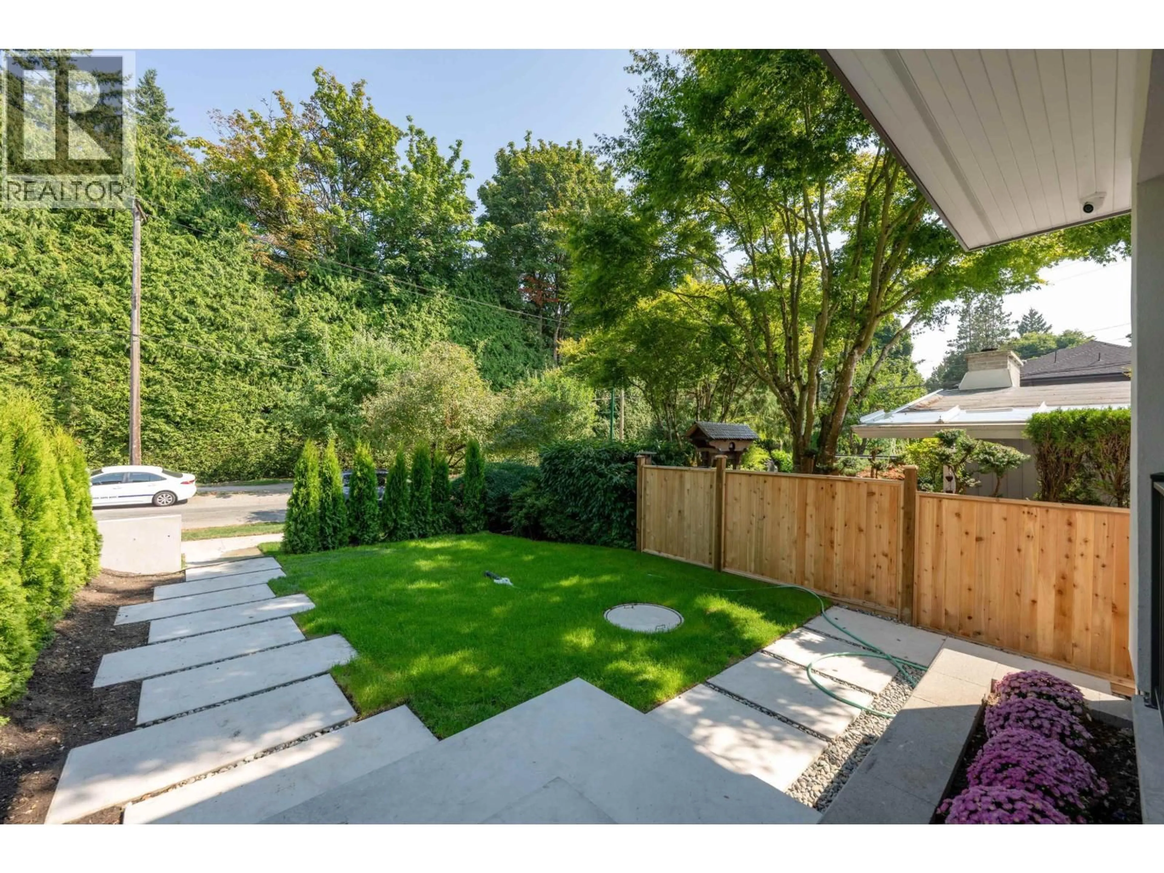 Patio, unknown for 4475 WALLACE STREET, Vancouver British Columbia V6S2J5