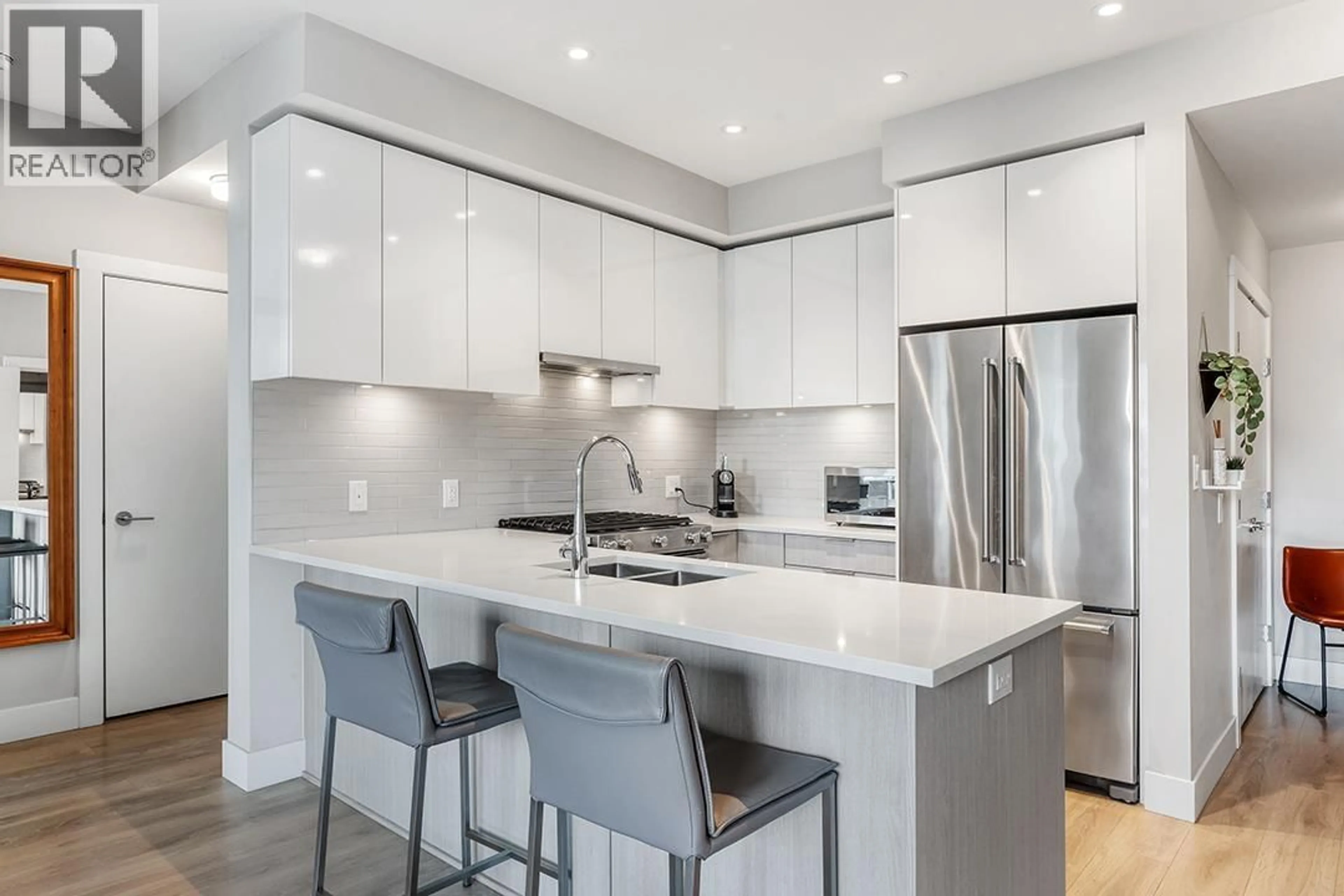 Contemporary kitchen, unknown for 502 - 8508 RIVERGRASS DRIVE, Vancouver British Columbia V5S0H7