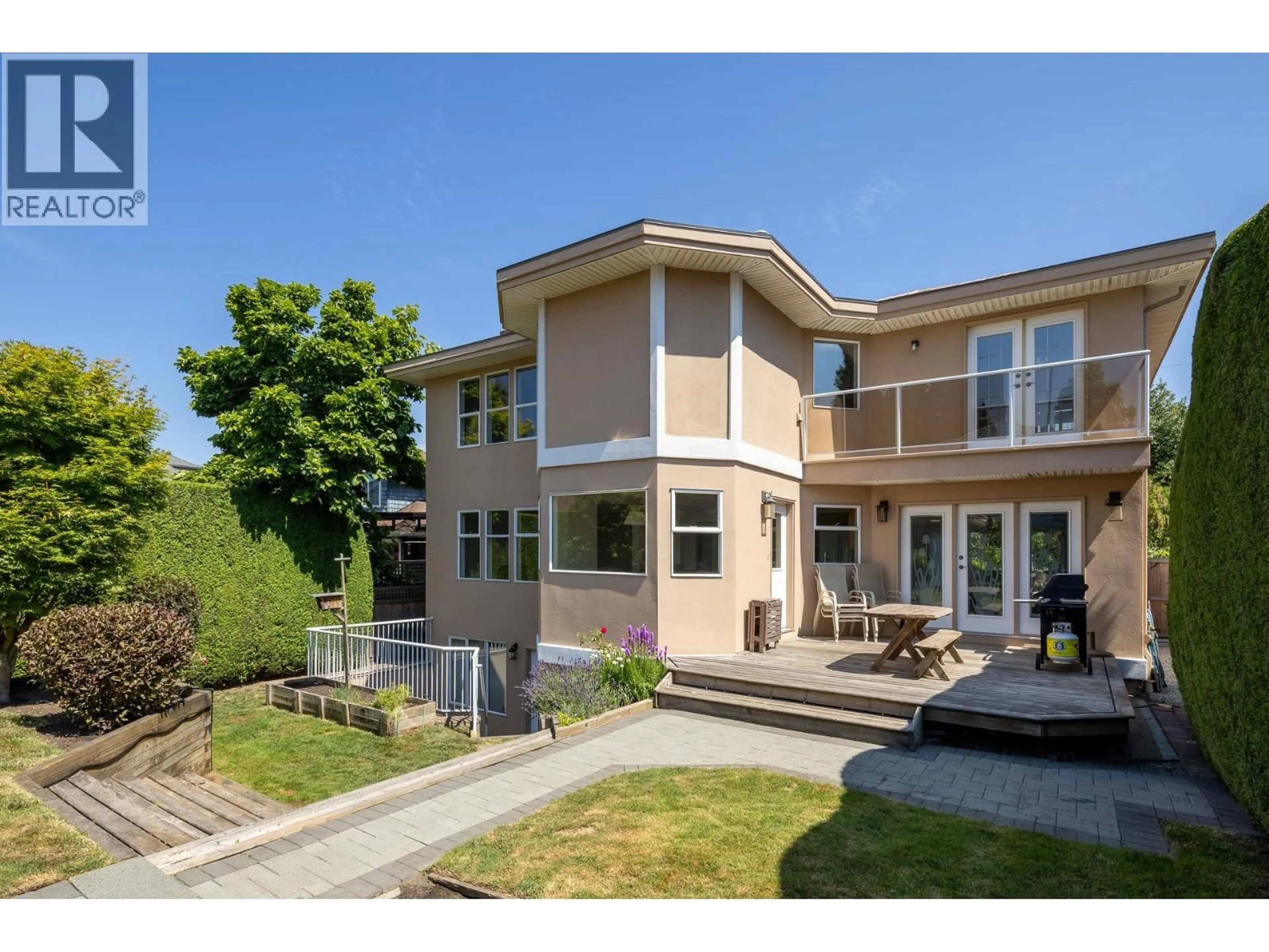 Unknown for 912 FIFTH STREET, New Westminster British Columbia V3L2Y4