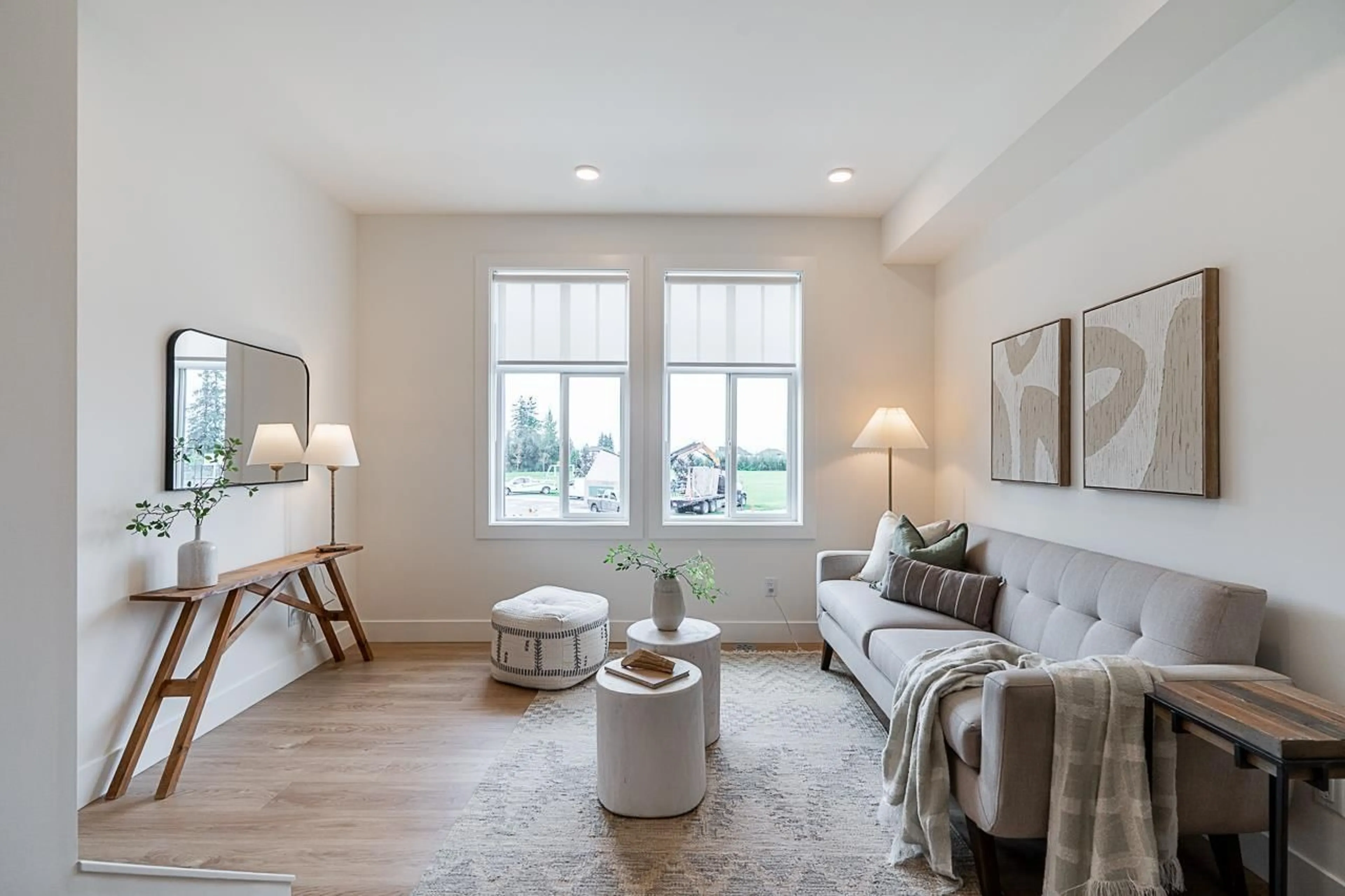 Living room with furniture, unknown for 190 - 2350 165, Surrey British Columbia V3Z1J9