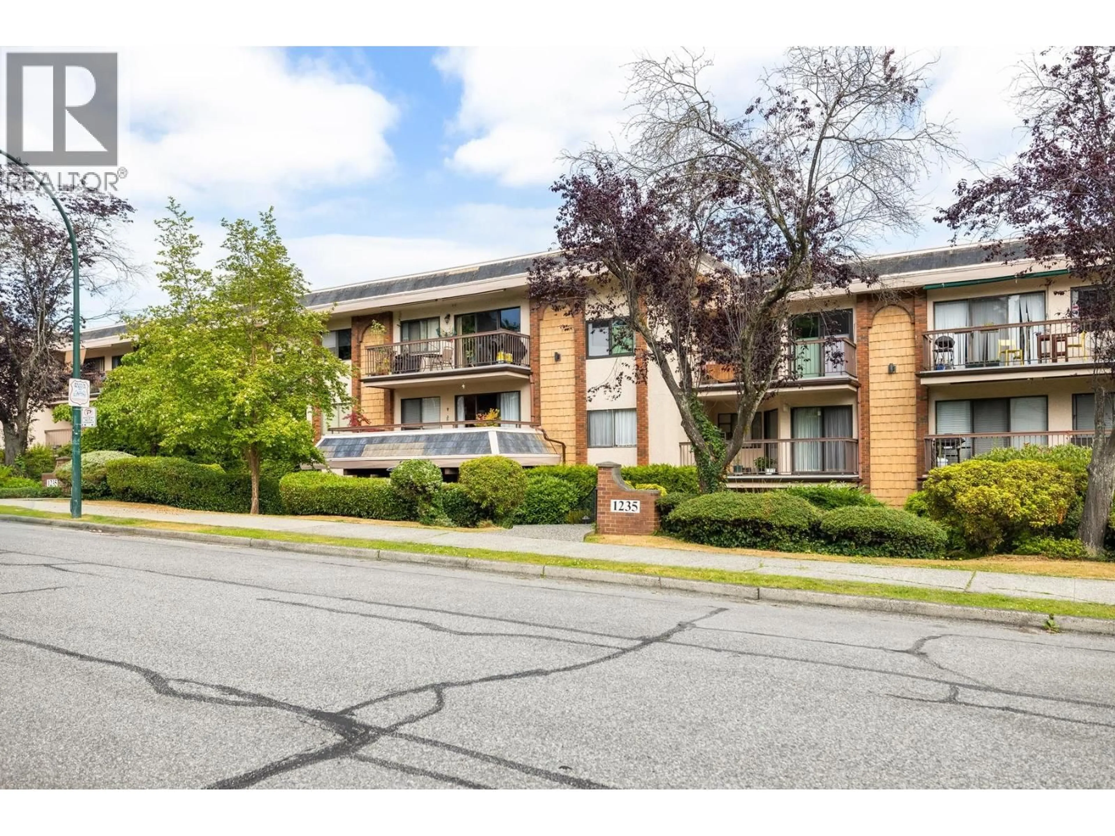 Unknown for 301 - 1235 15TH AVENUE, Vancouver British Columbia V6H1S1