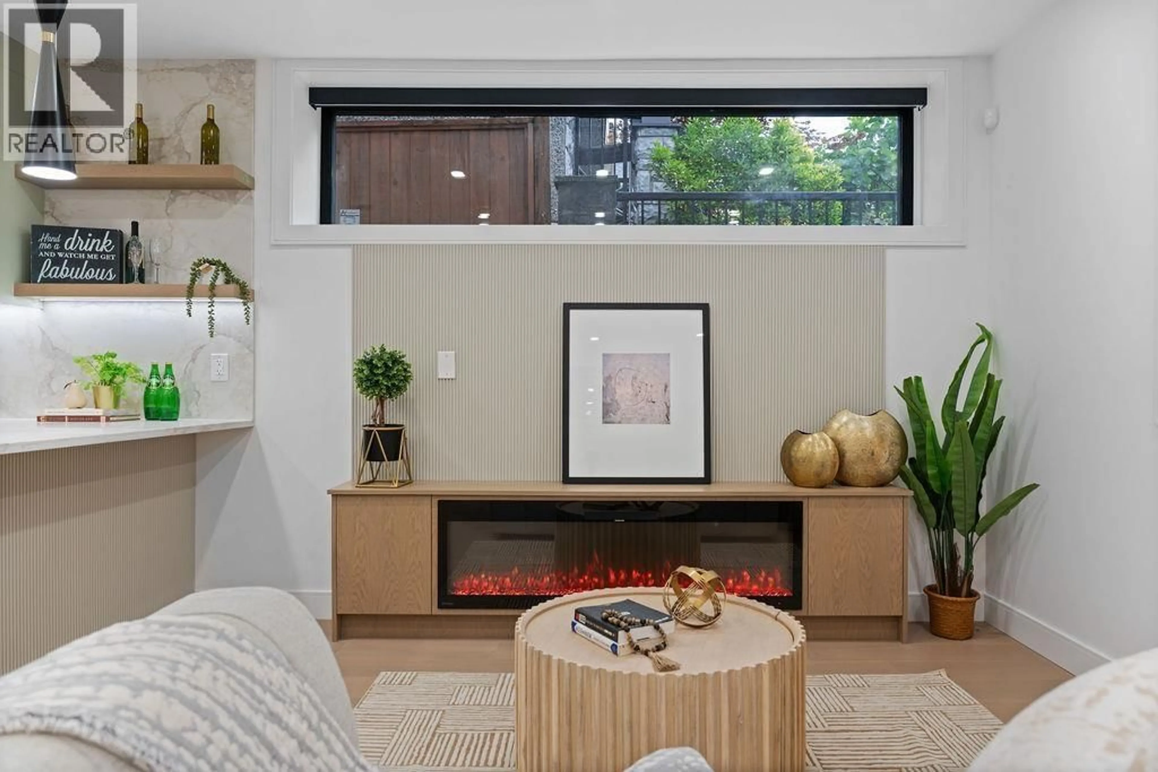 Living room with furniture, unknown for 2 - 2282 8TH AVENUE, Vancouver British Columbia V5N1V5