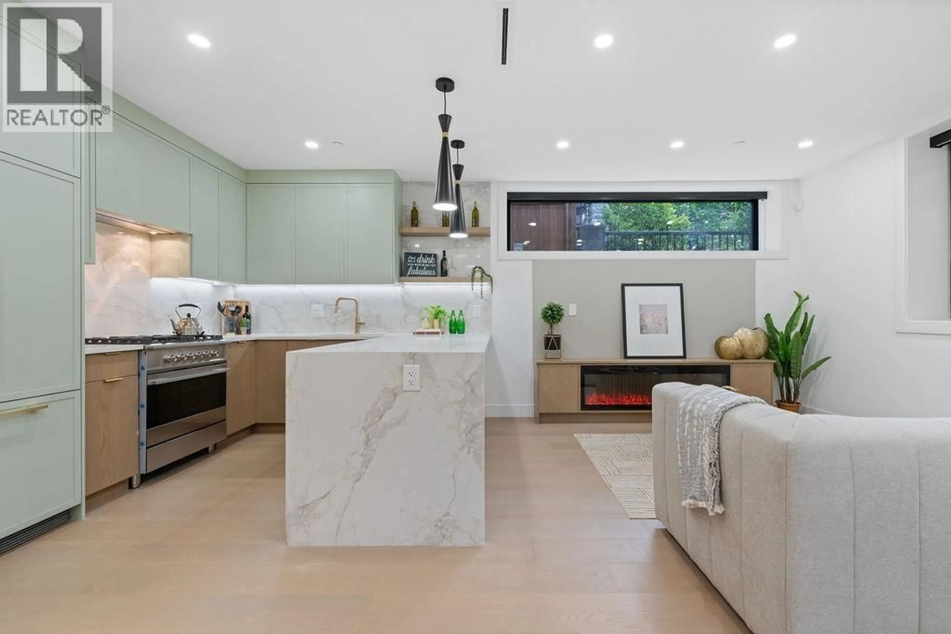 Contemporary kitchen, ceramic/tile floor for 2 - 2282 8TH AVENUE, Vancouver British Columbia V5N1V5