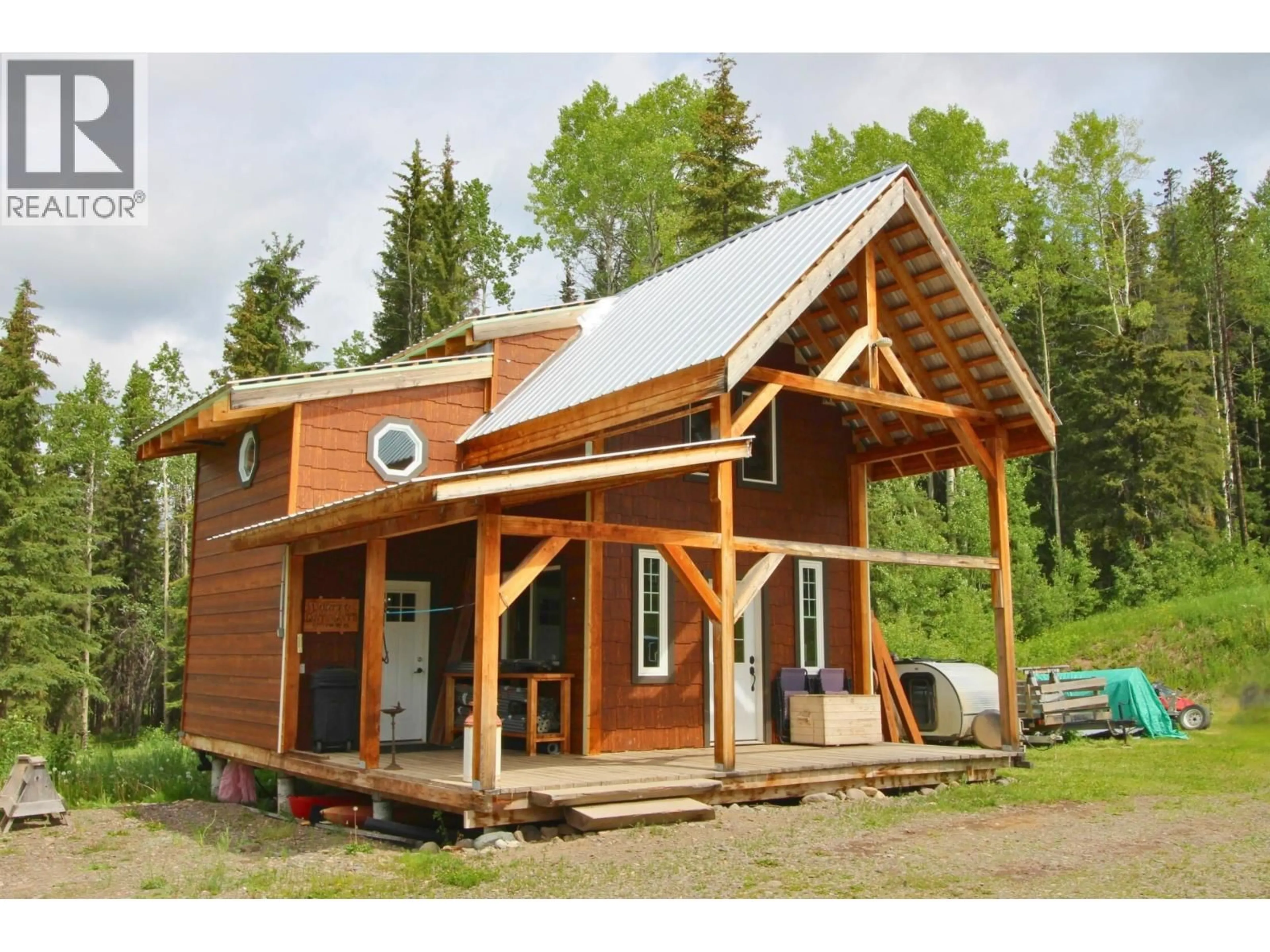 Home with vinyl exterior material, building for 16466 BAGGERMAN ROAD, Houston British Columbia V0J1Z0