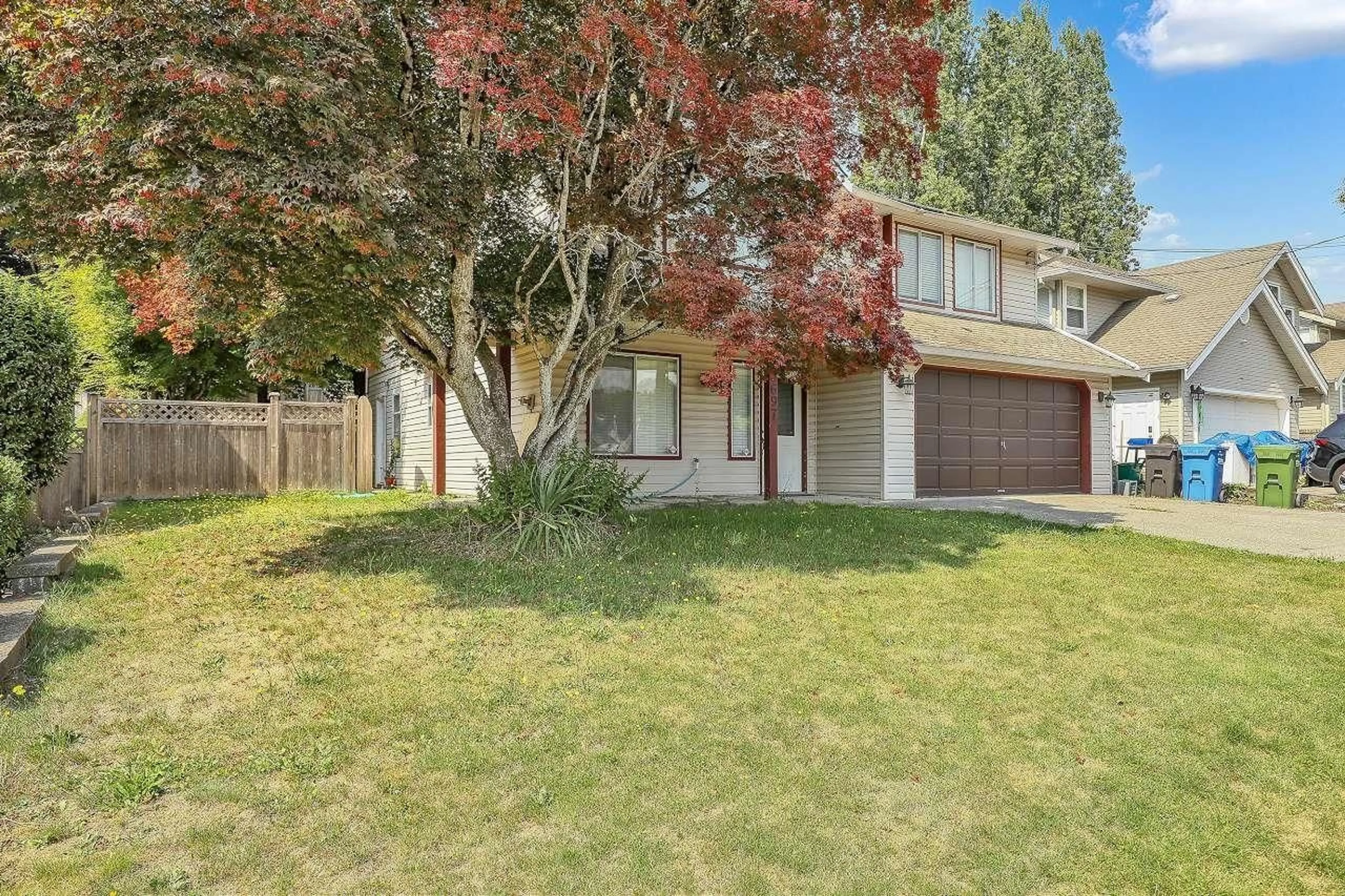 Home with vinyl exterior material, street for 3697 OLD CLAYBURN, Abbotsford British Columbia V2S7H3