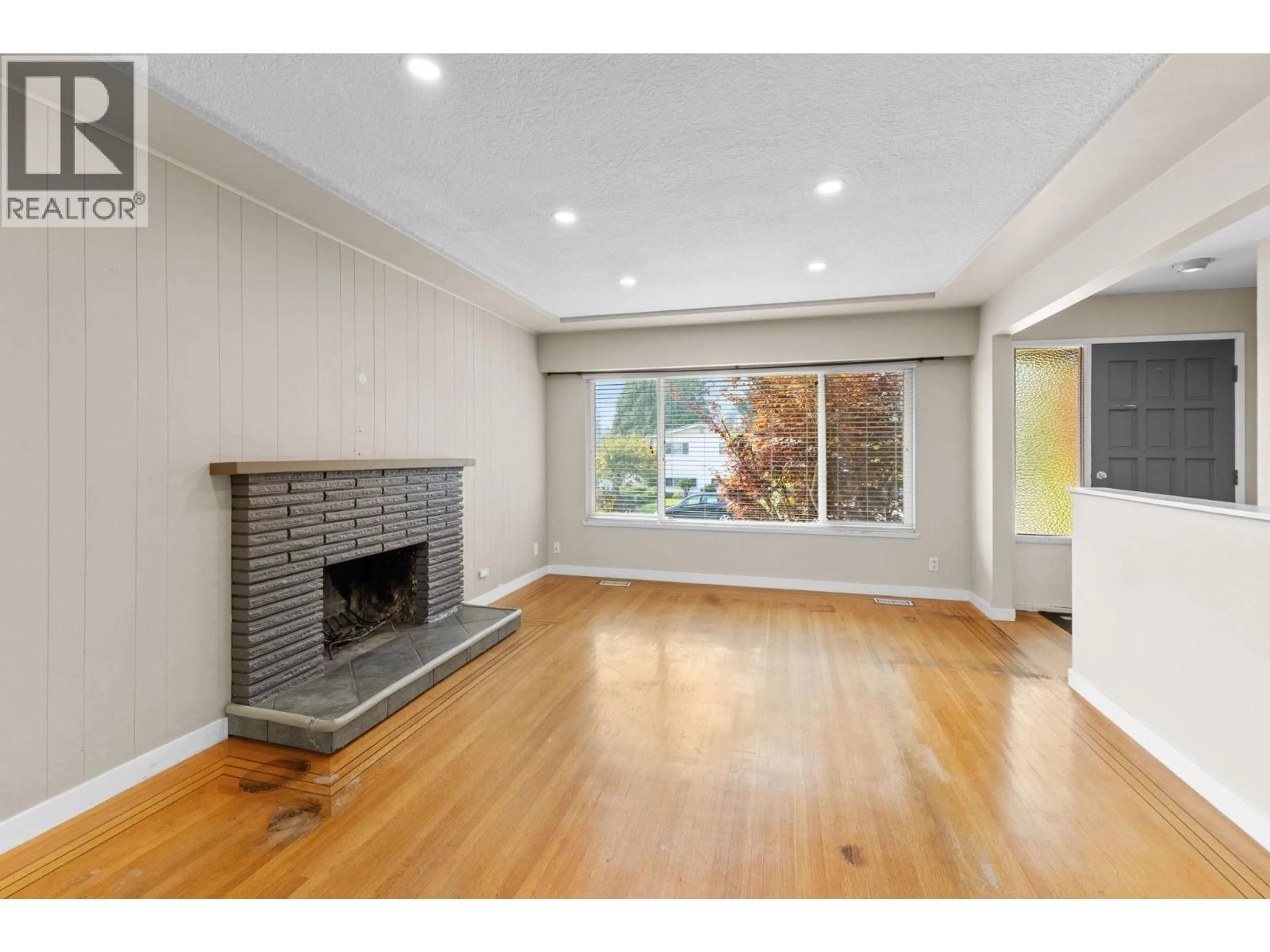 A pic of a room for 695 NEWPORT STREET, Coquitlam British Columbia V3J3H7