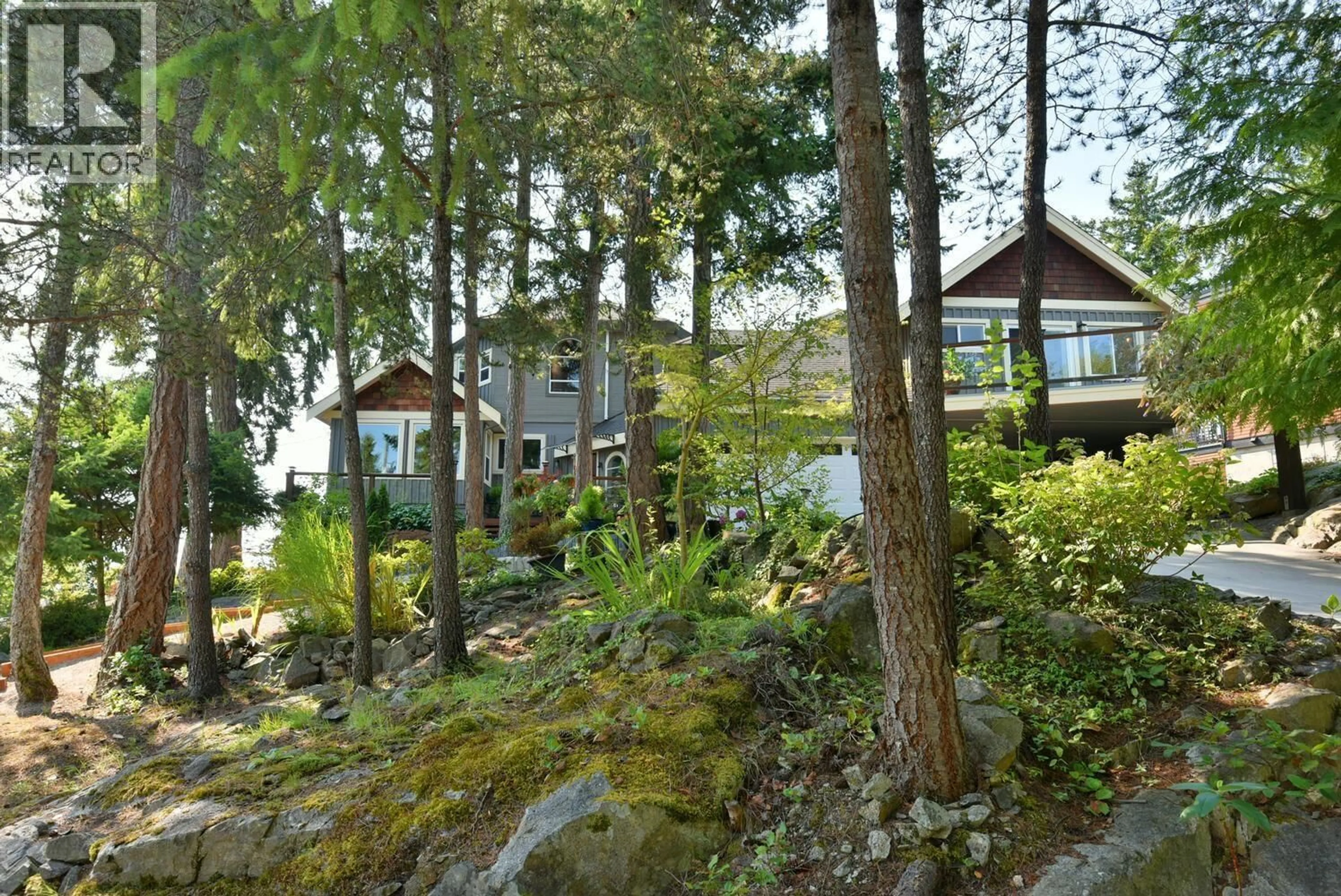 Patio, forest/trees view for 9196 TRUMAN ROAD, Halfmoon Bay British Columbia V7Z1B5
