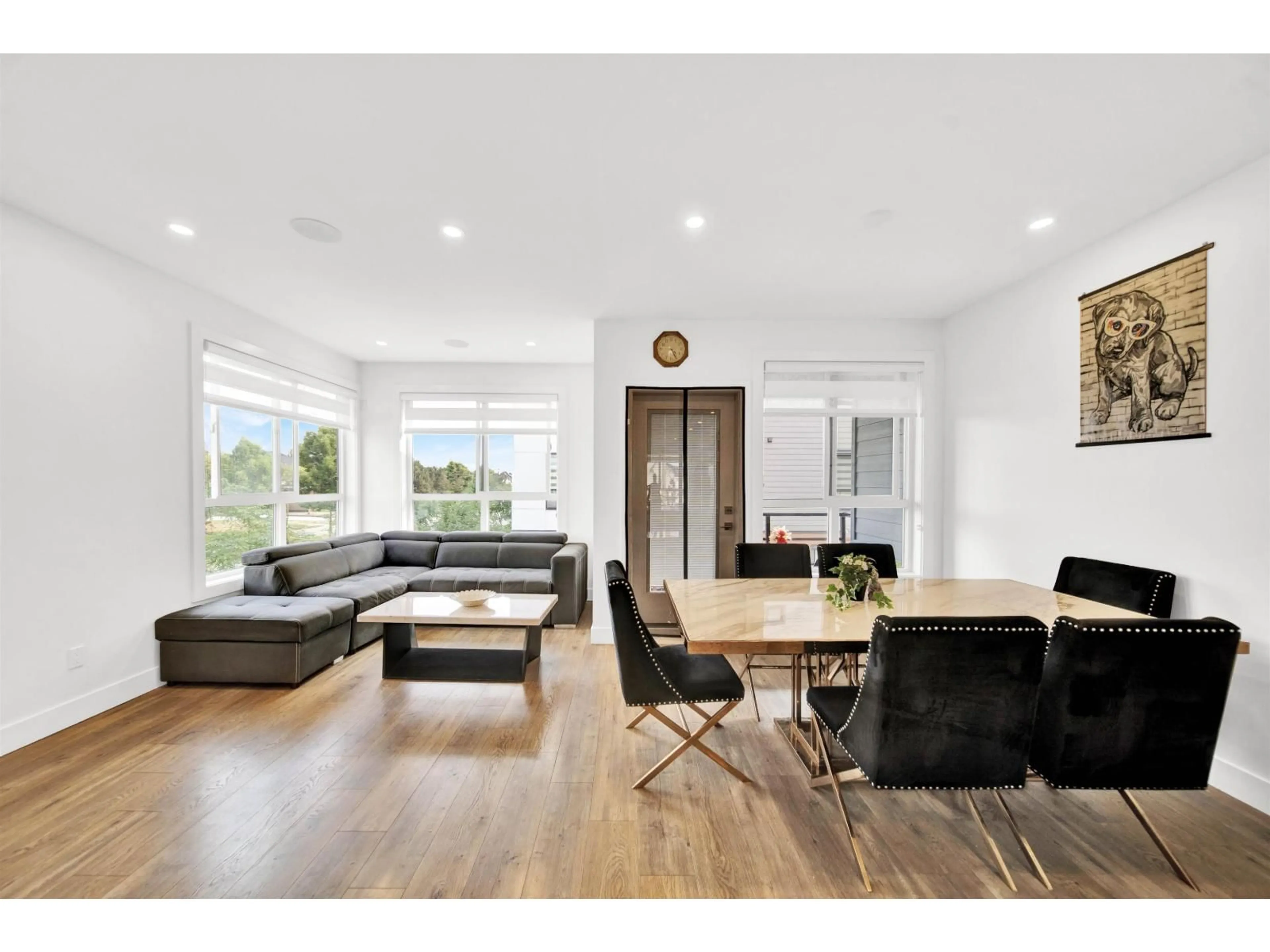 Living room with furniture, wood/laminate floor for 11 - 7177 194A, Surrey British Columbia V4N6V6