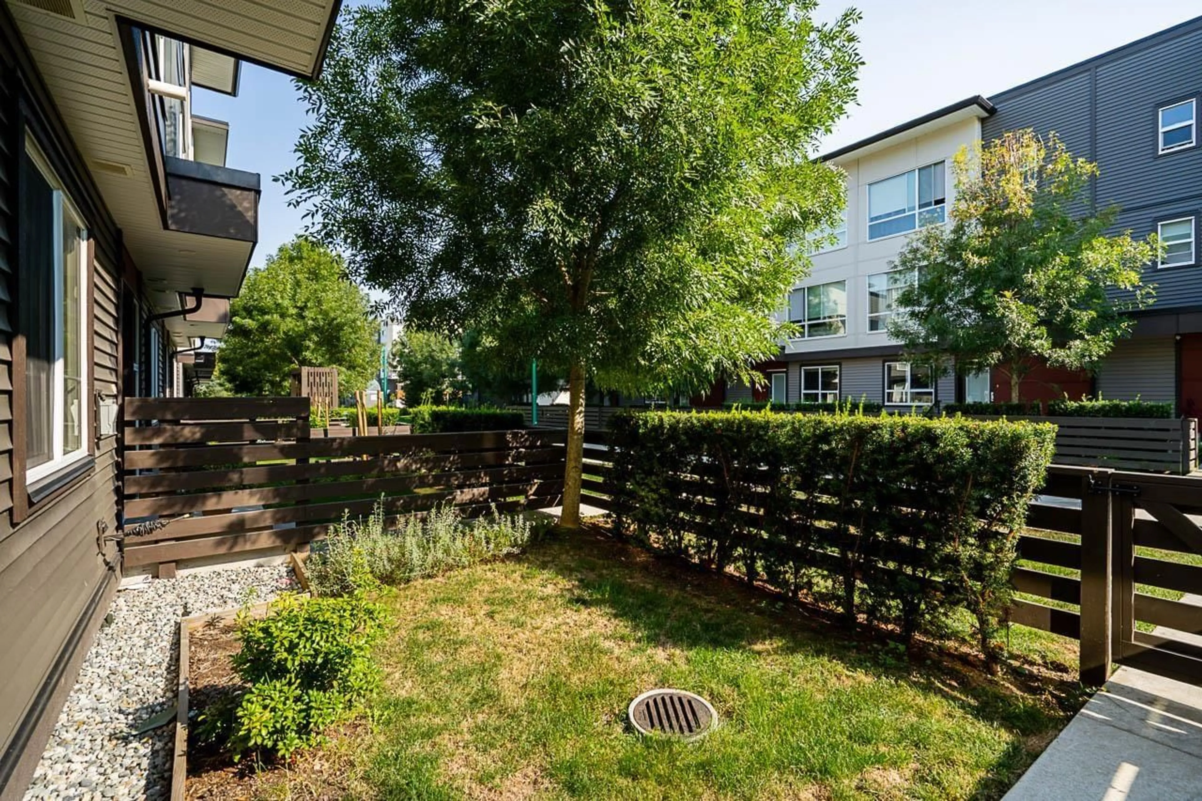 Patio, street for 46 - 7288 188, Surrey British Columbia V4N6W3