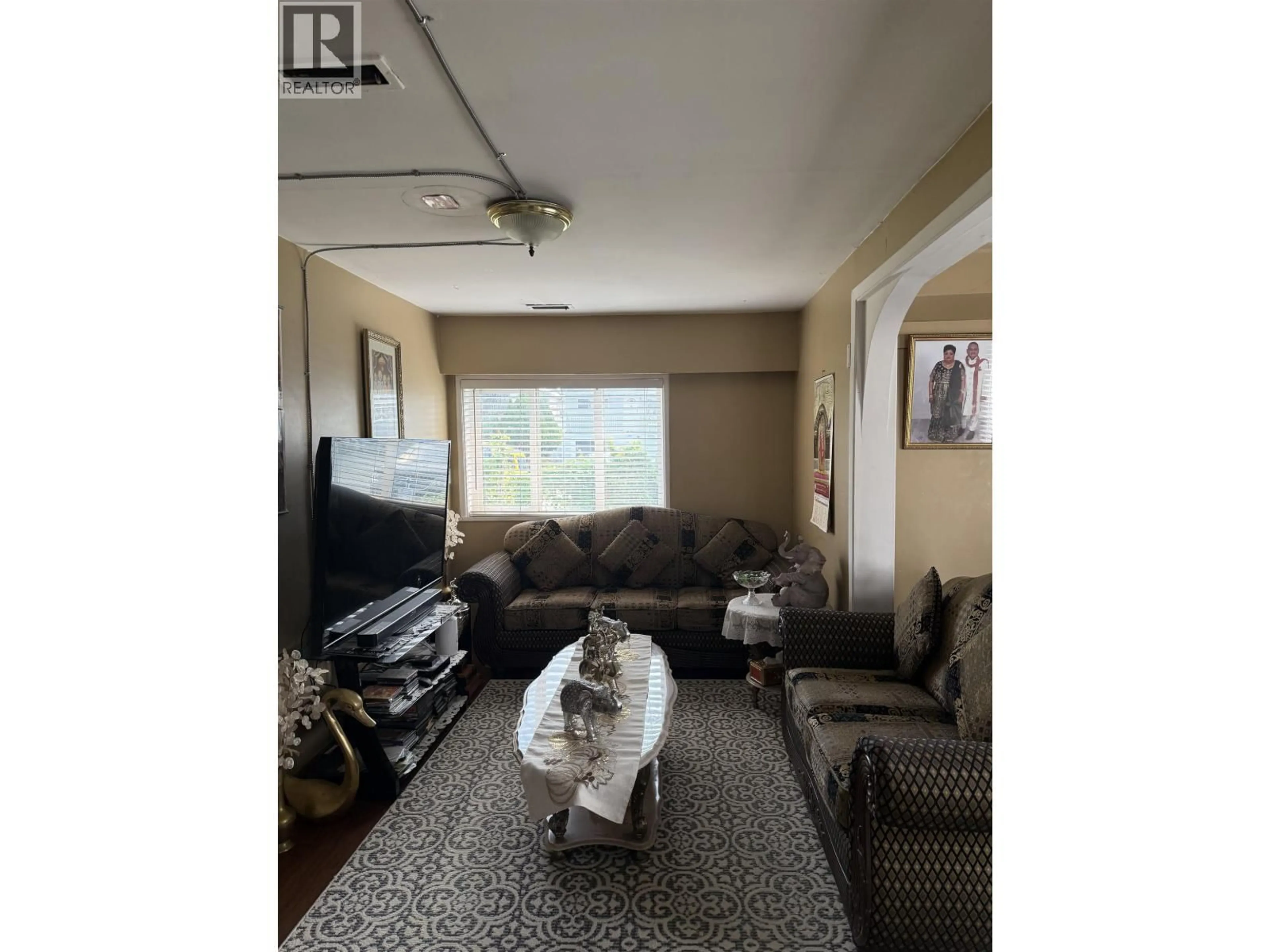 Unknown for 8125 ST. GEORGE STREET, Vancouver British Columbia V5X3S4