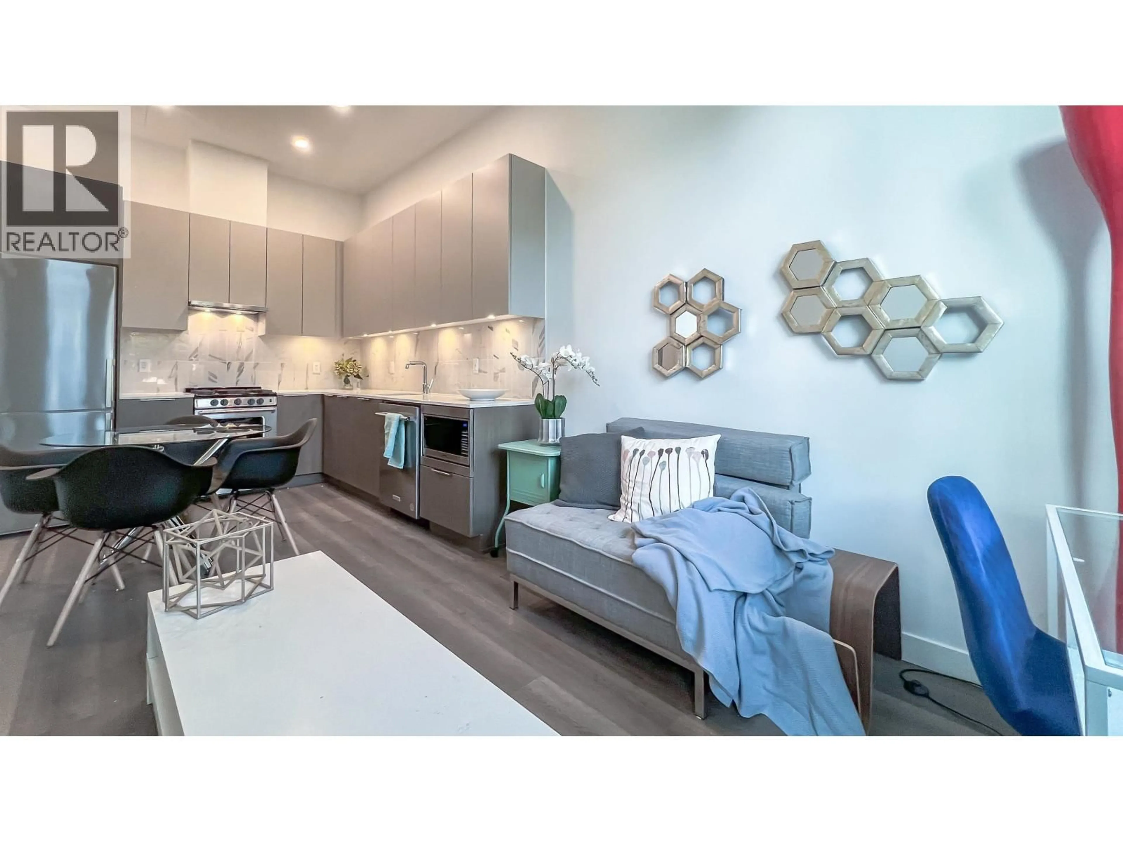 Open concept kitchen, unknown for 111 - 645 COMO LAKE AVENUE, Coquitlam British Columbia V3J0N9