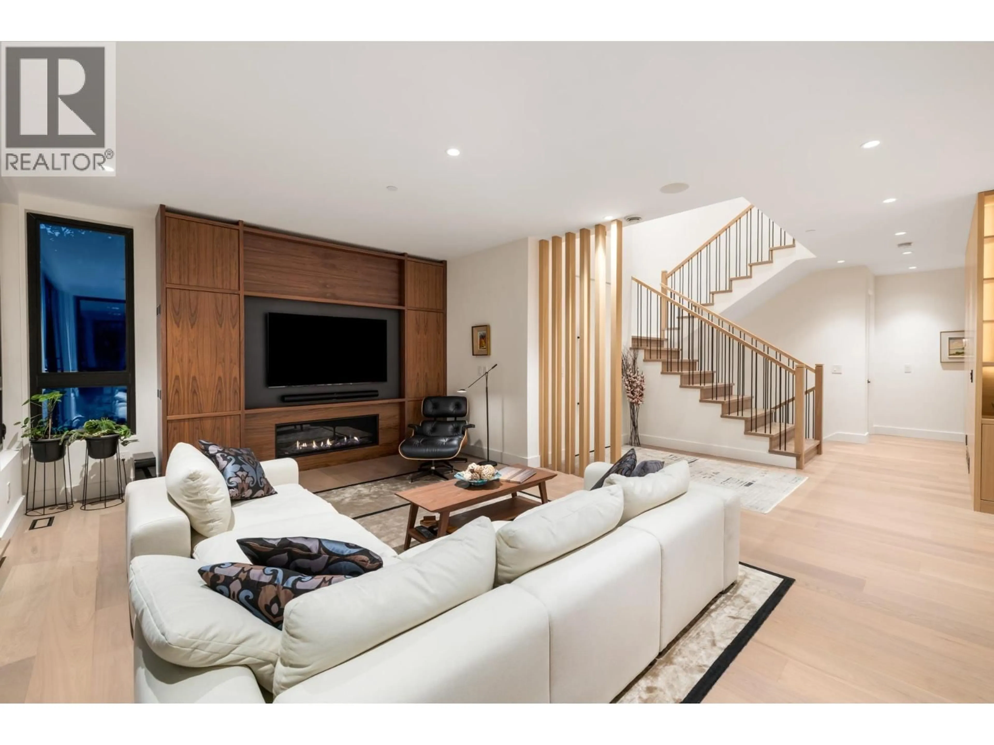 Living room with furniture, unknown for 4841 THE DALE, West Vancouver British Columbia V7W1K2