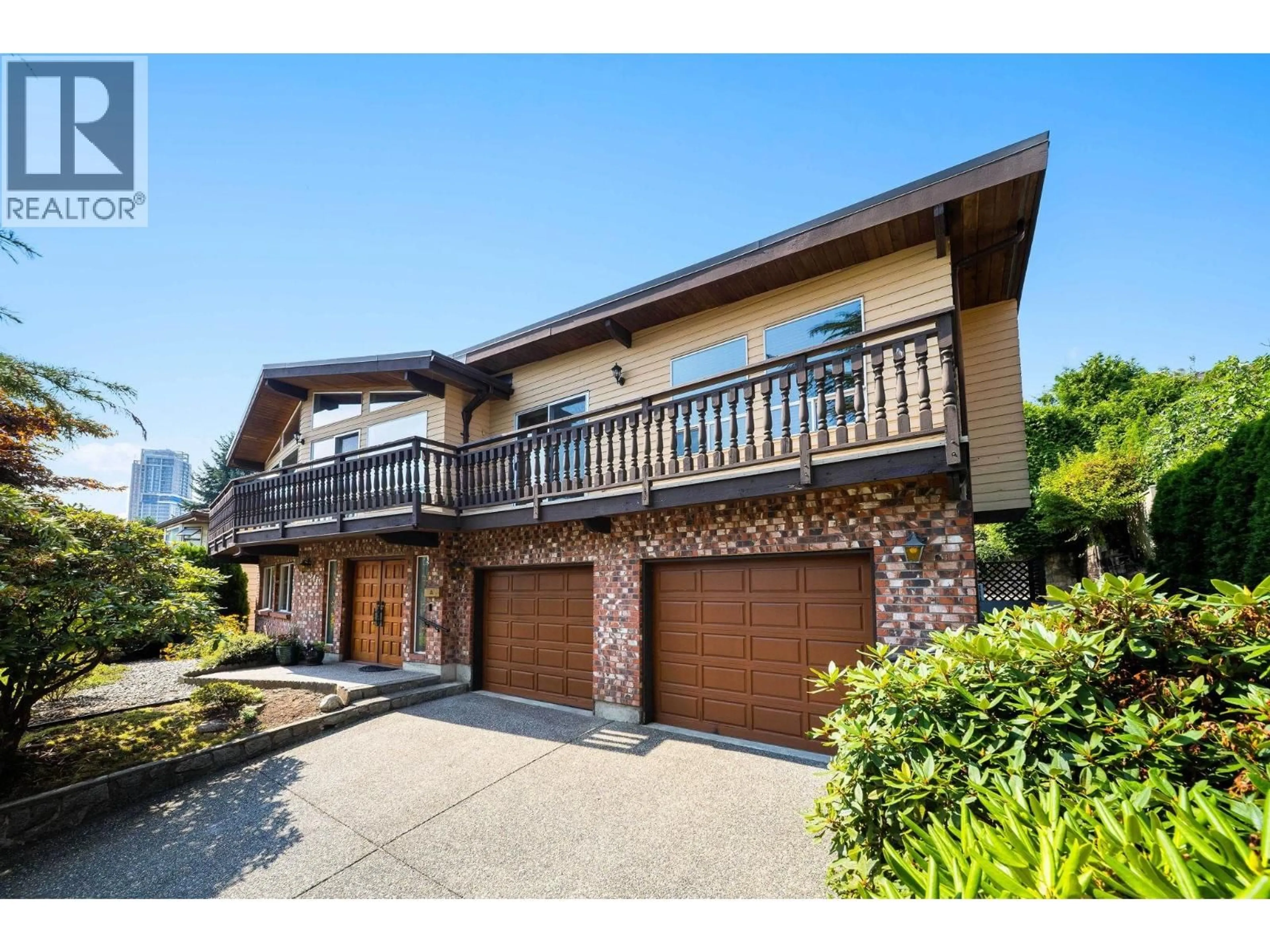 Home with brick exterior material, street for 5470 BRAELAWN DRIVE, Burnaby British Columbia V5B4R7