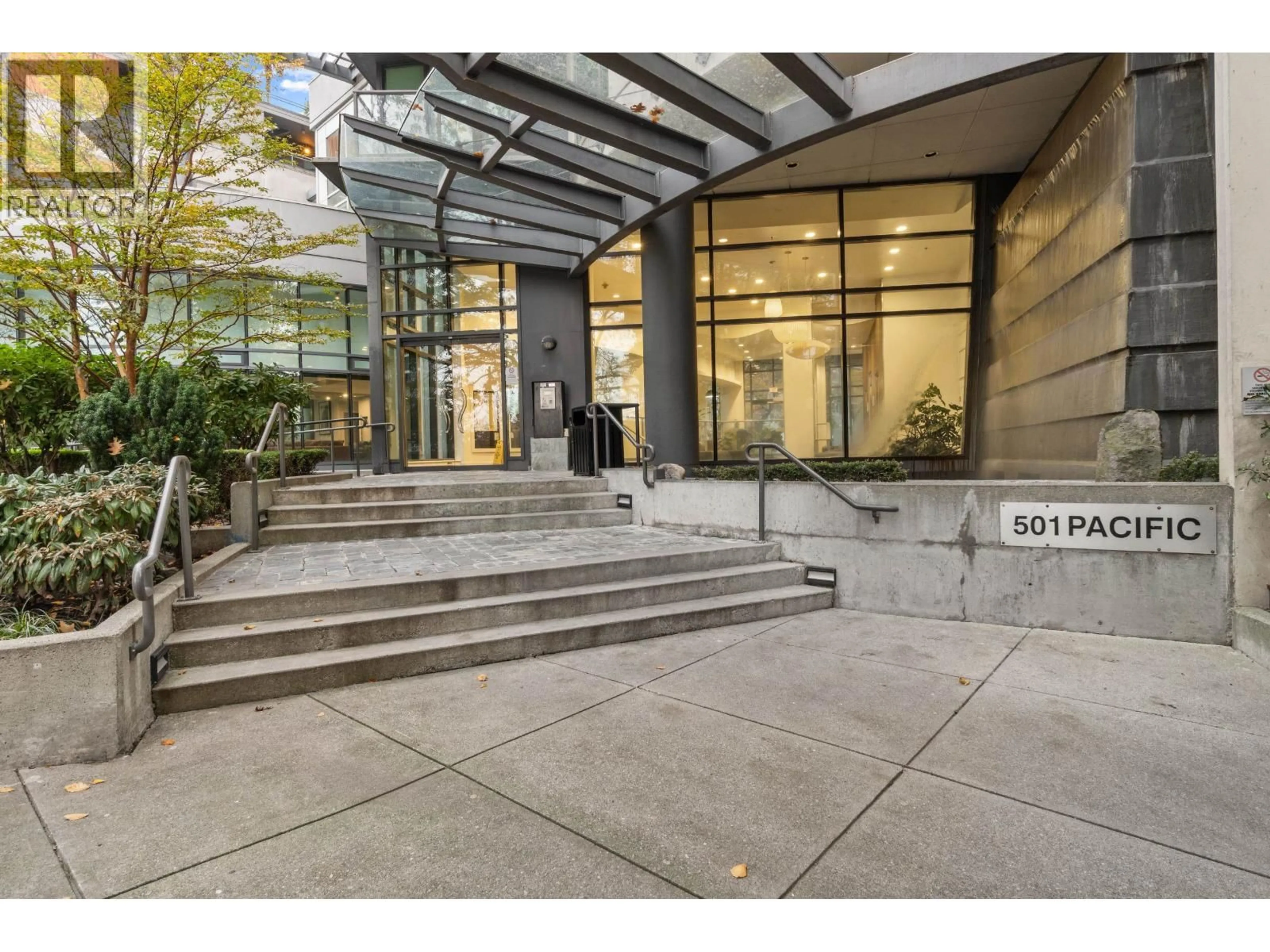 Indoor foyer for 2709 - 501 PACIFIC STREET, Vancouver British Columbia V6Z2X6