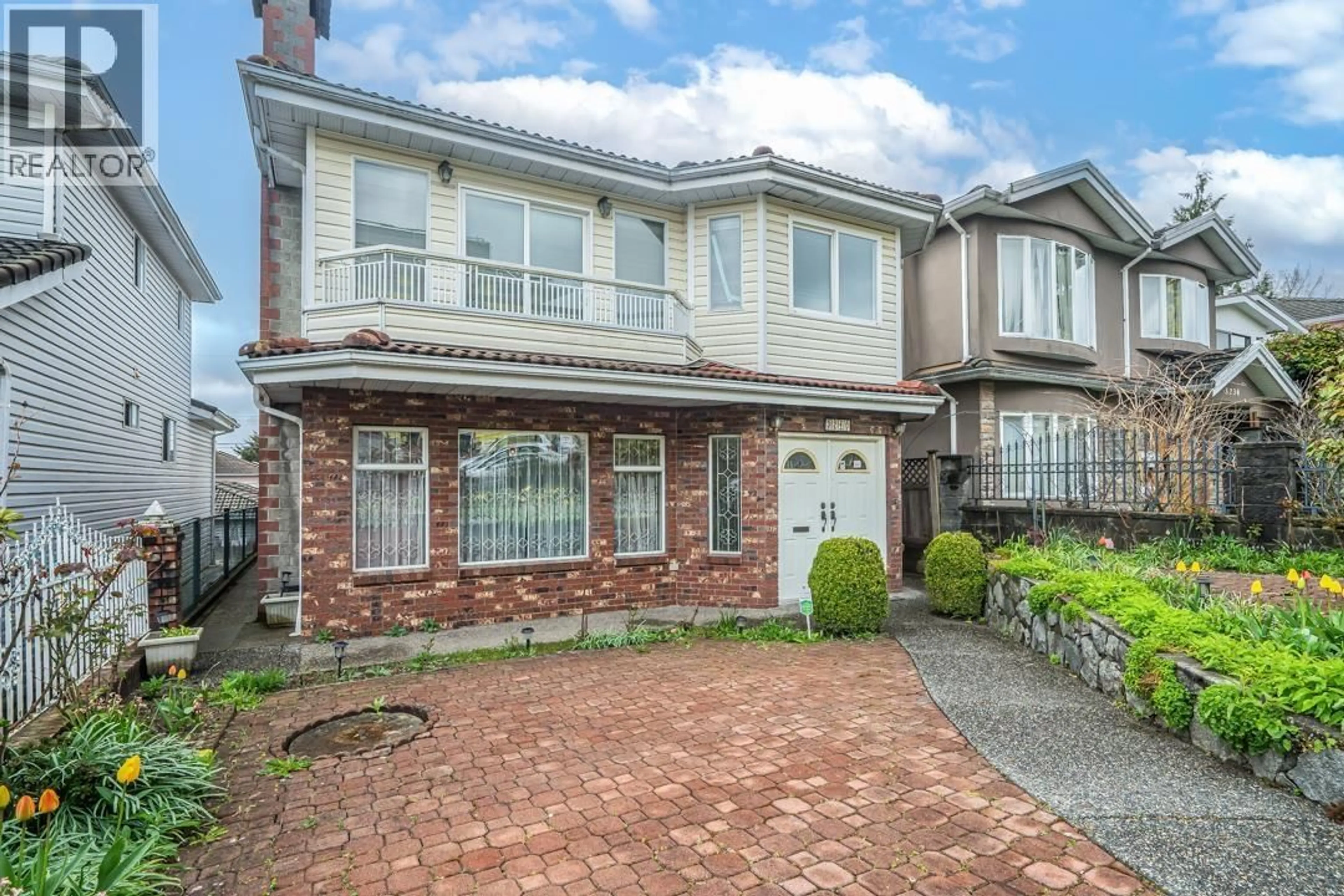 Home with brick exterior material, street for 3240 CLIVE AVENUE, Vancouver British Columbia V5R4V2