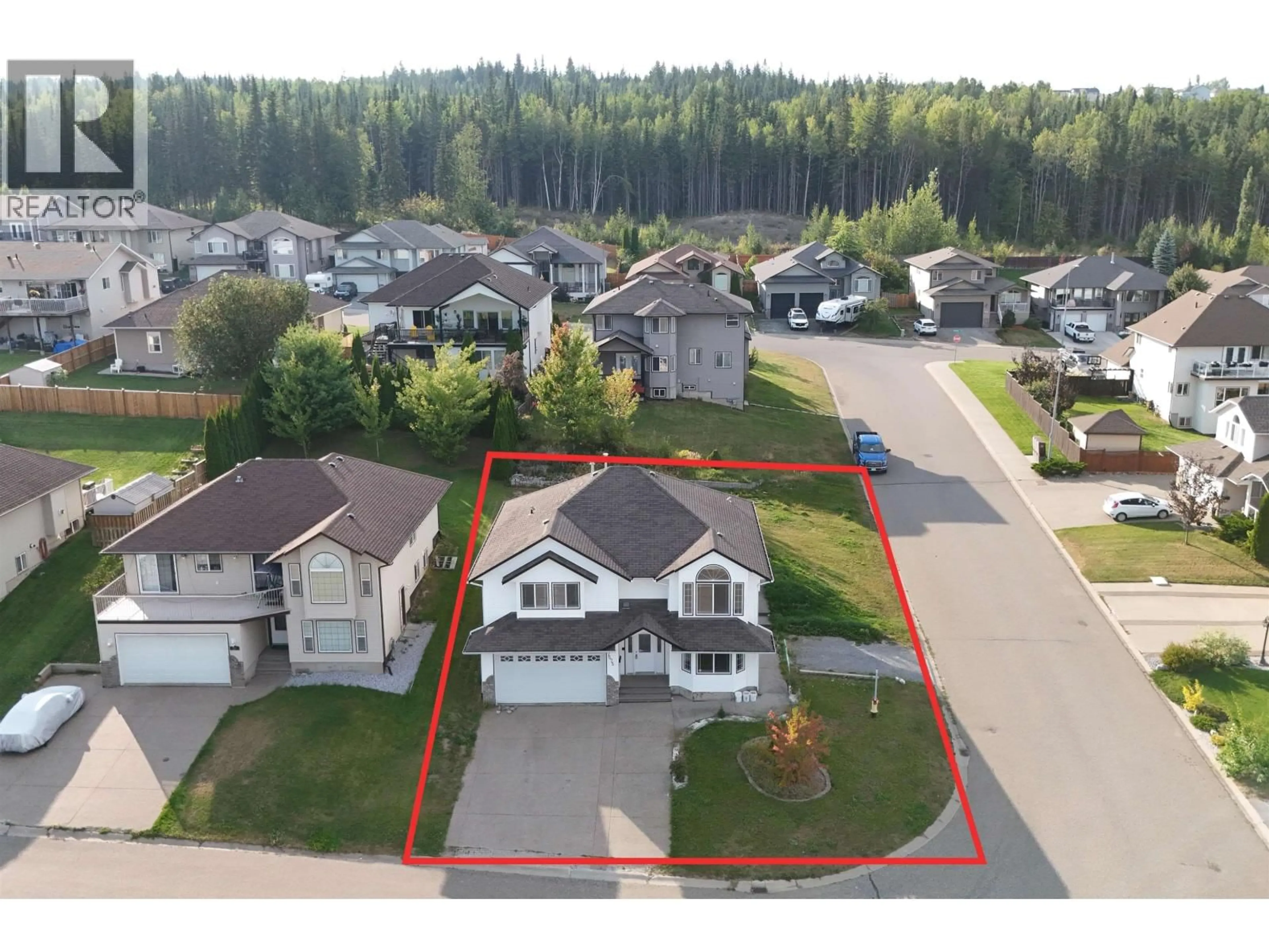 A pic from outside/outdoor area/front of a property/back of a property/a pic from drone, street for 7575 EASTVIEW STREET, Prince George British Columbia V2N6X9