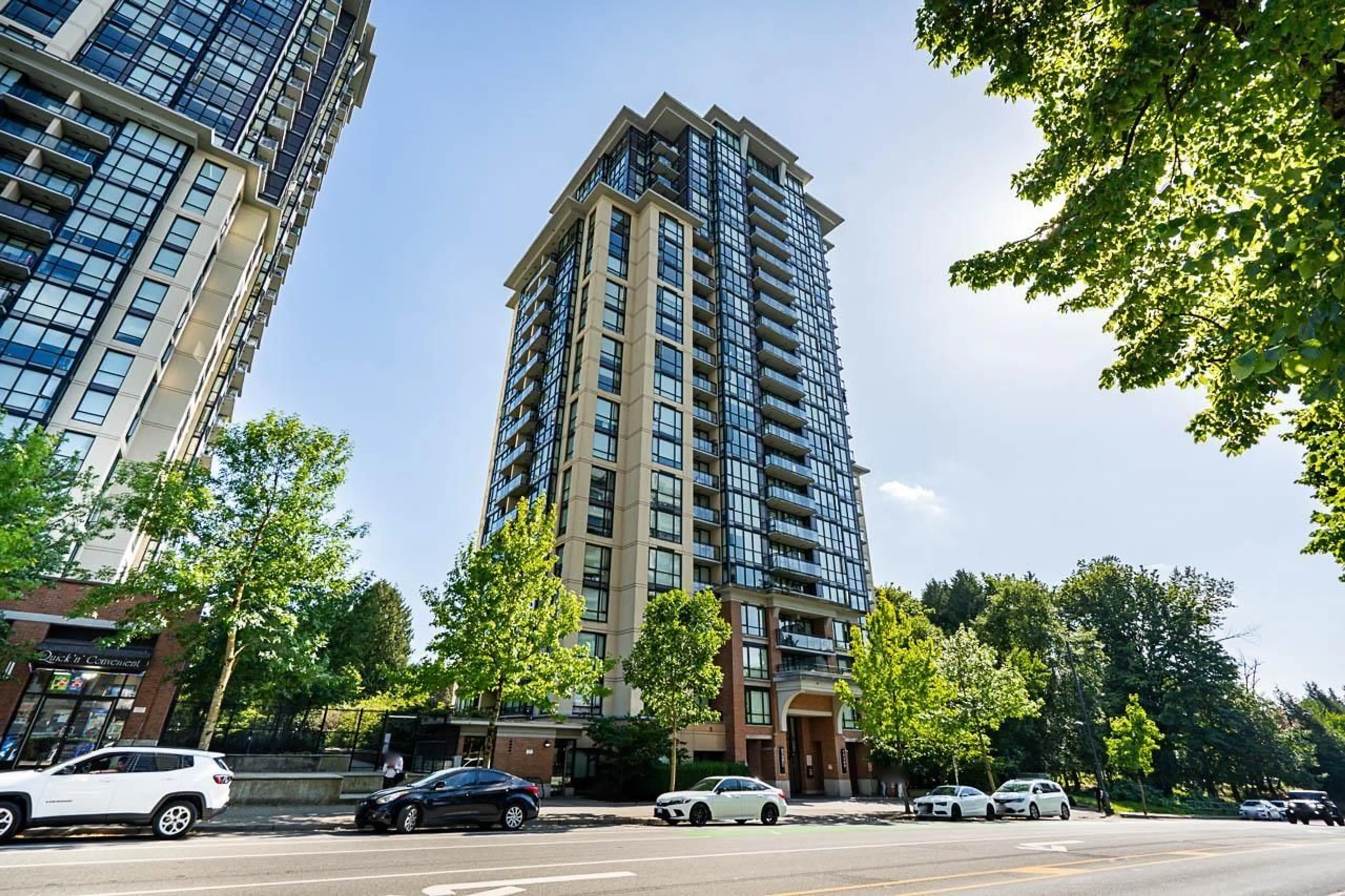 Indoor foyer for 306 - 13380 108, Surrey British Columbia V3T0E7