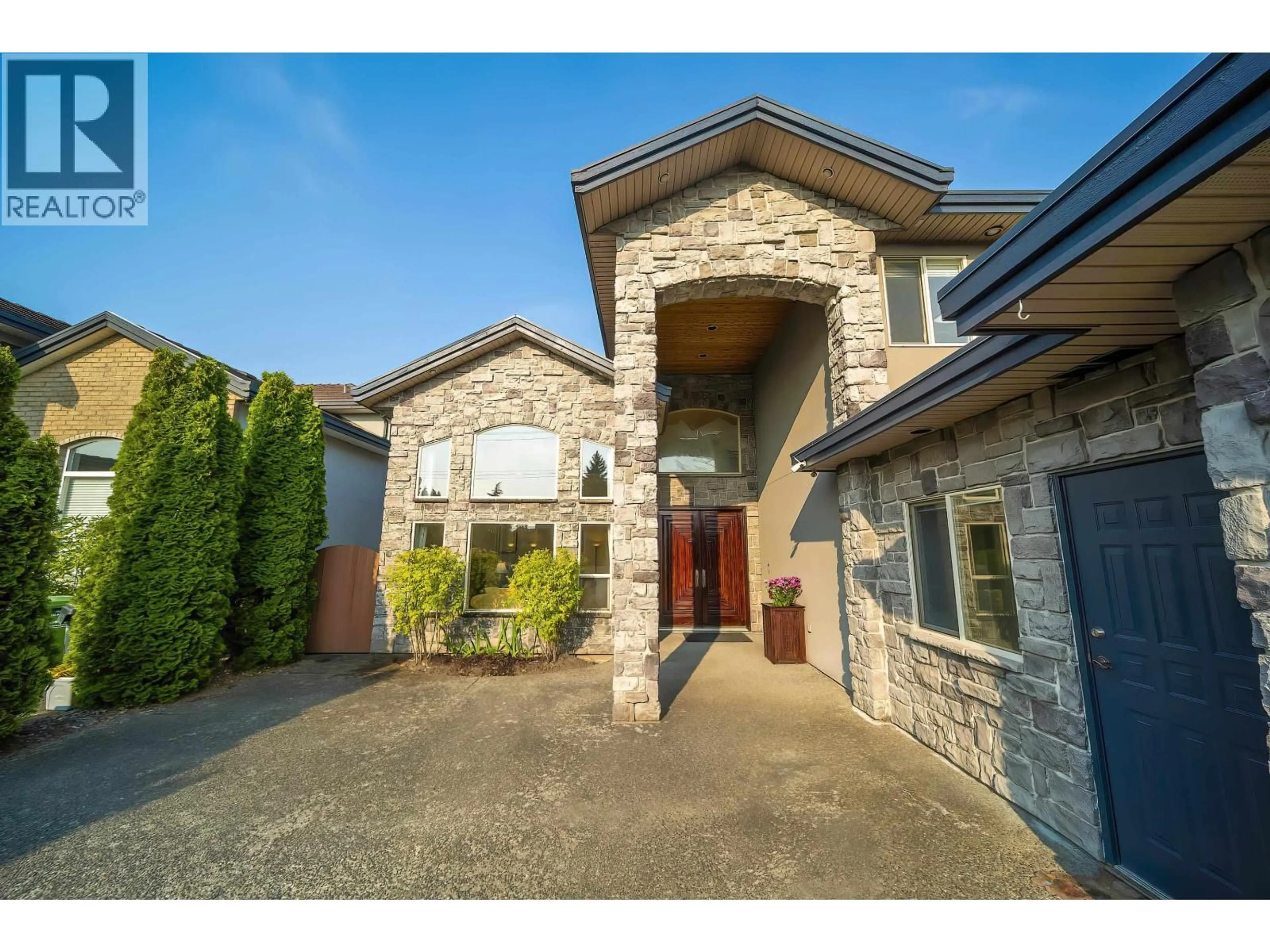 Home with brick exterior material, street for 10511 NO. 2 ROAD, Richmond British Columbia V7E2E5