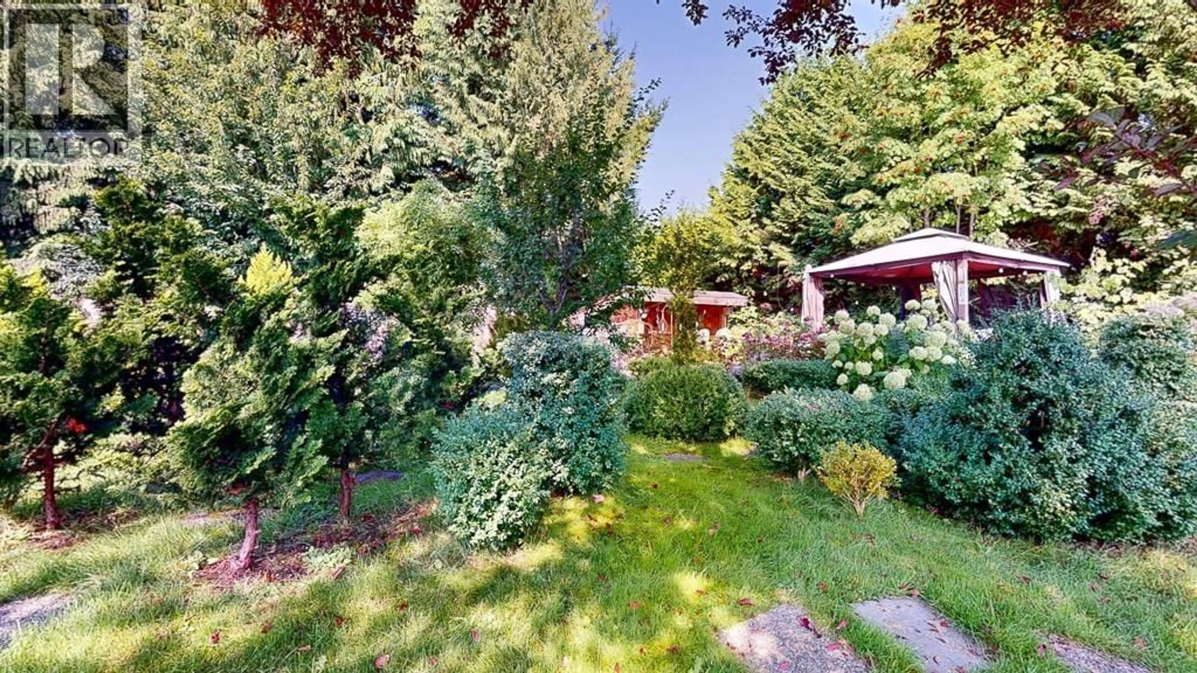 A pic from outside/outdoor area/front of a property/back of a property/a pic from drone, street for 4868 BLUEGROUSE DRIVE, Sechelt British Columbia V7Z0G4