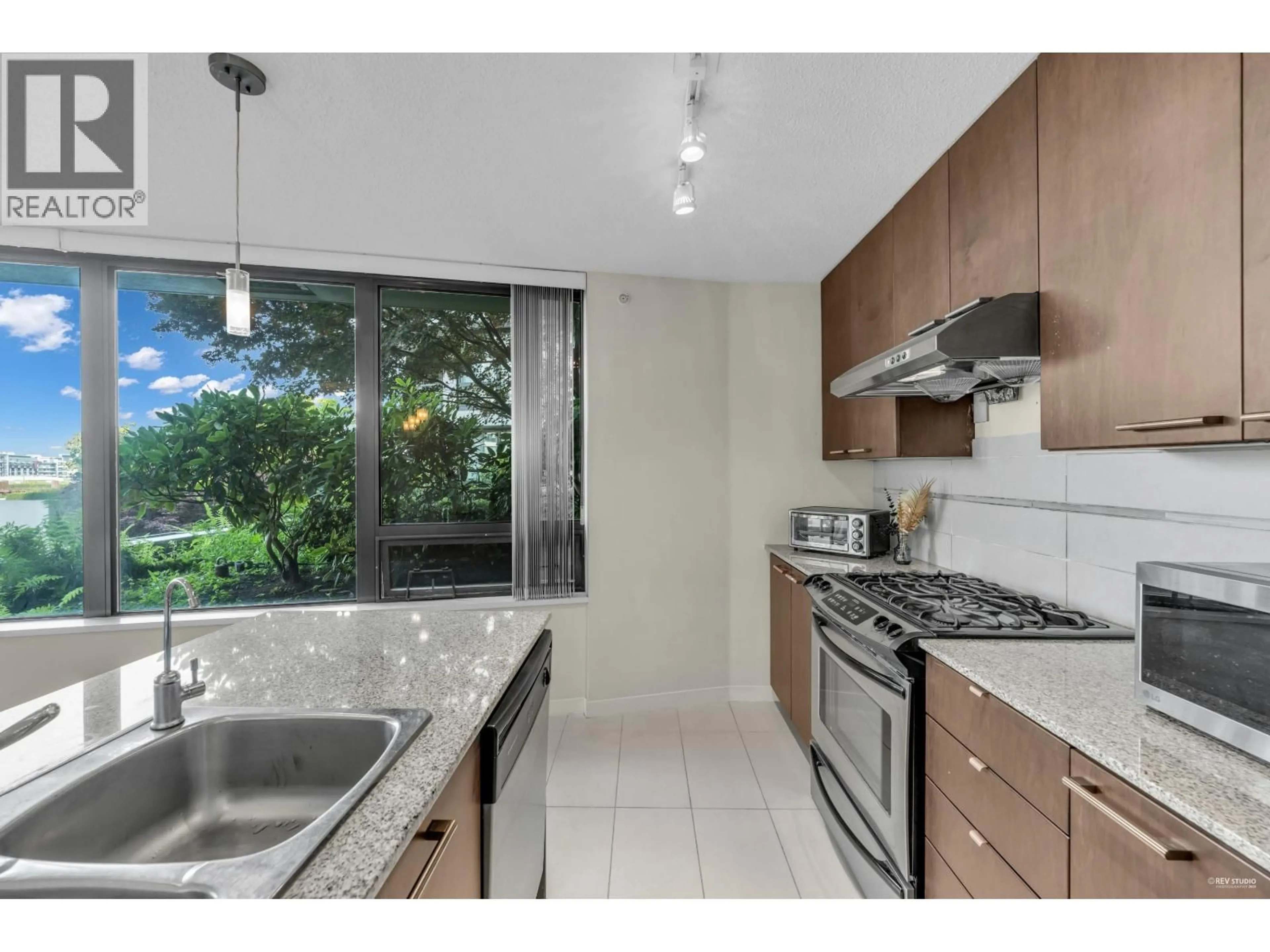 Standard kitchen, ceramic/tile floor for 615 - 5811 NO. 3 ROAD, Richmond British Columbia V6X4L7
