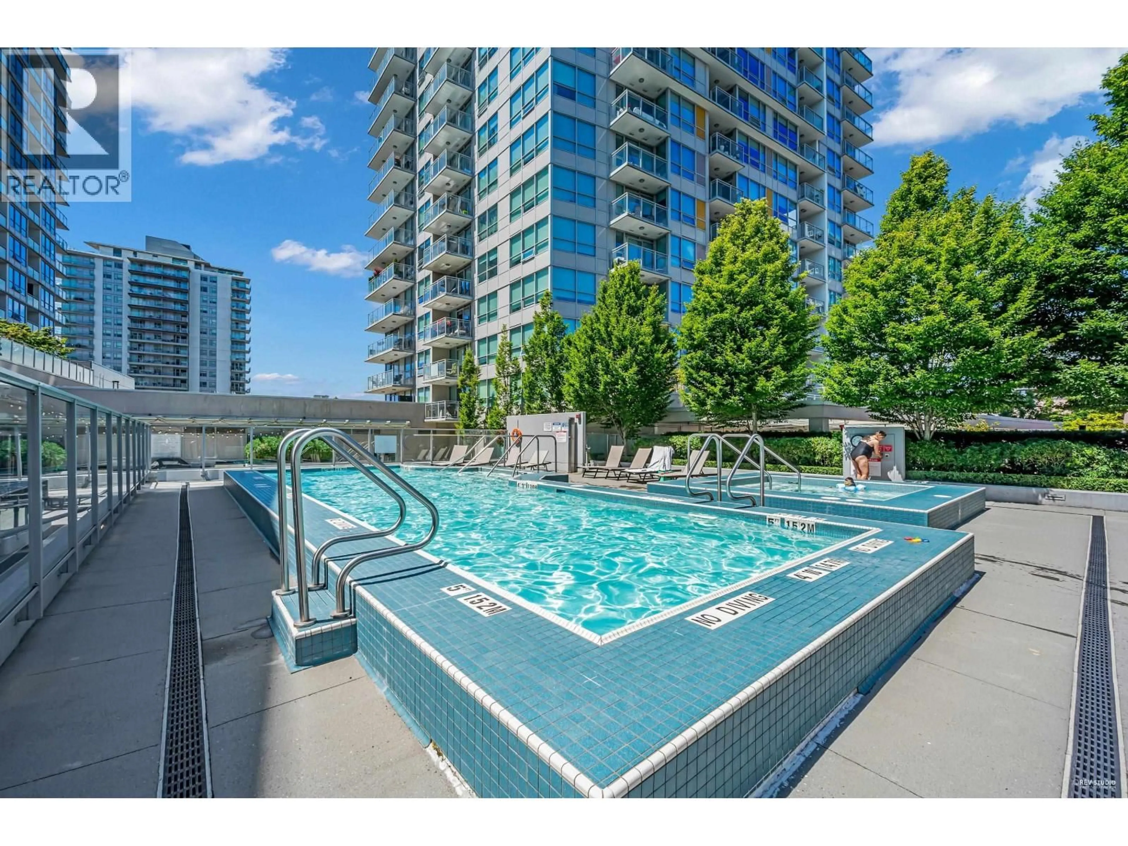 Pool for 2101 - 125 14TH STREET, North Vancouver British Columbia V7L0E6