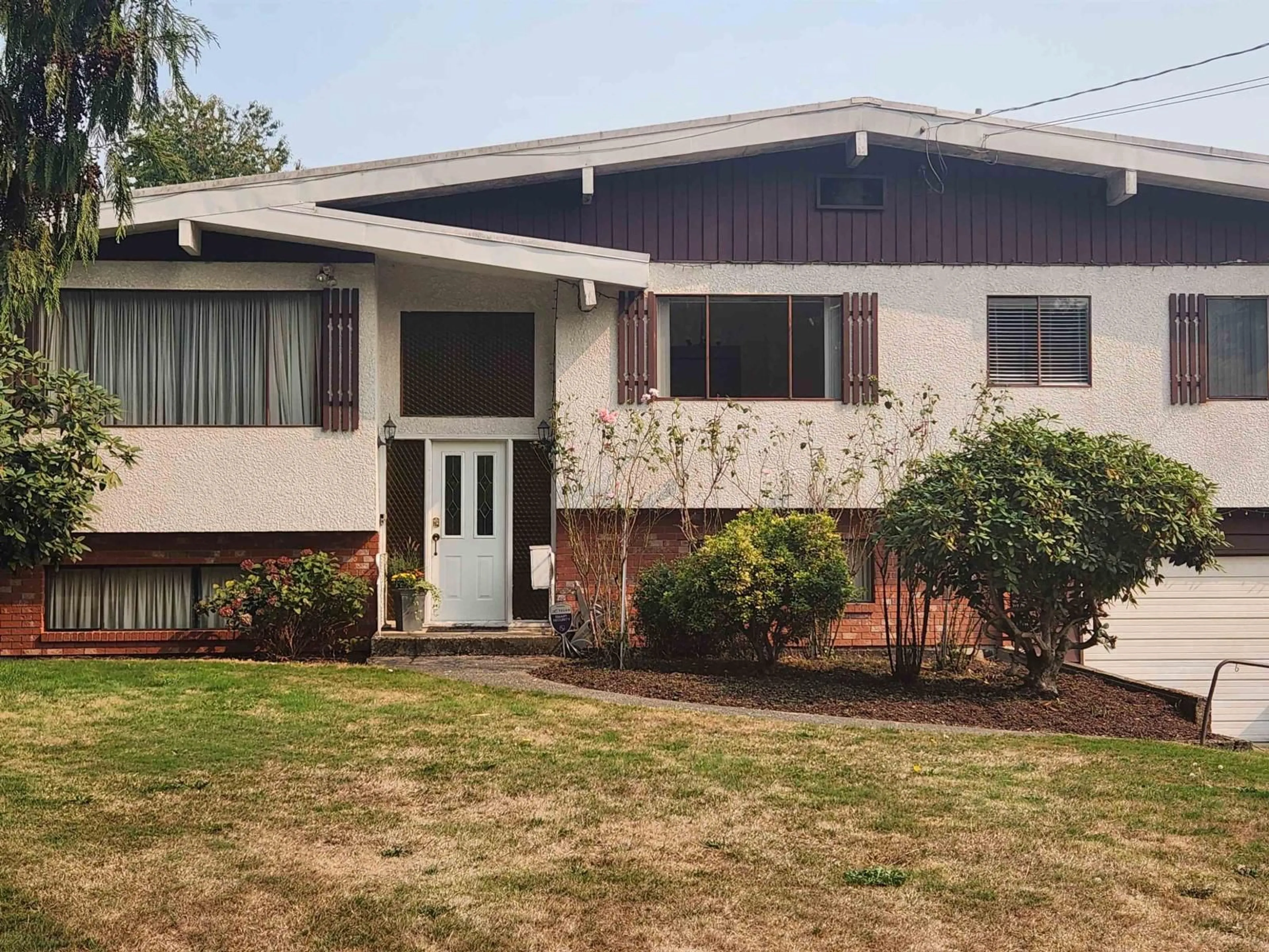 Home with vinyl exterior material, street for 8904 GAY, Langley British Columbia V1M2S4