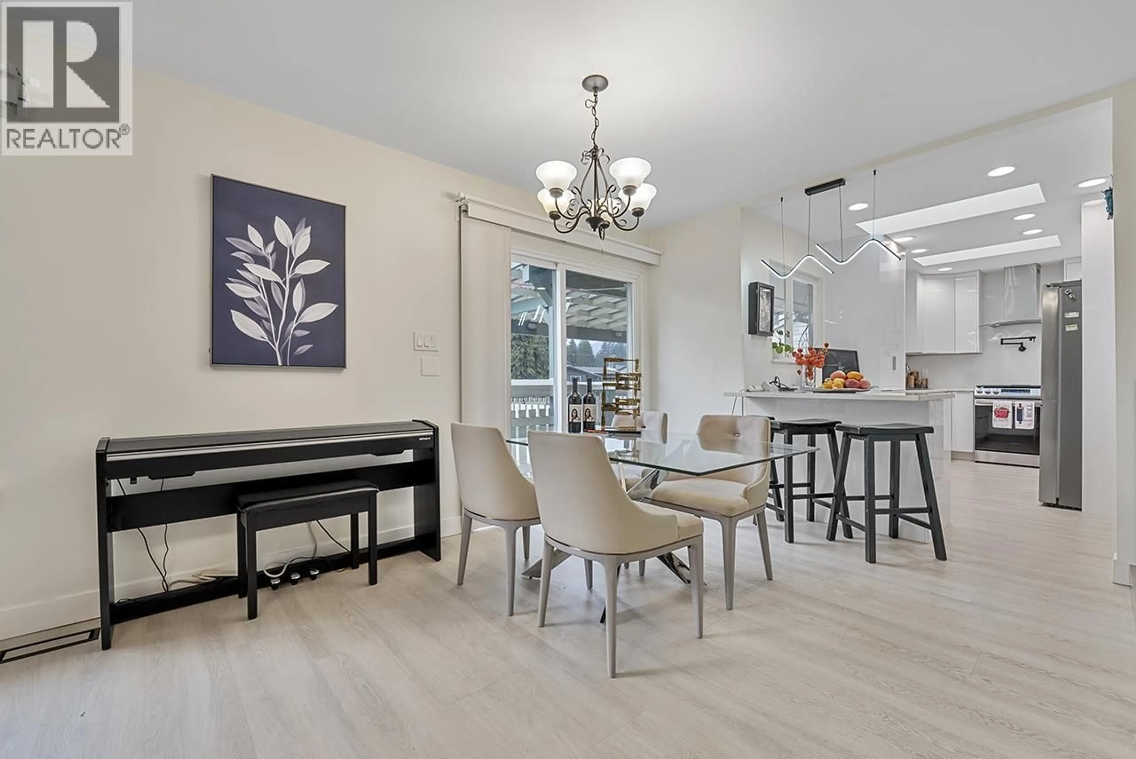 Open concept kitchen, unknown for 3512 PEARKES PLACE, Port Coquitlam British Columbia V3B5E5