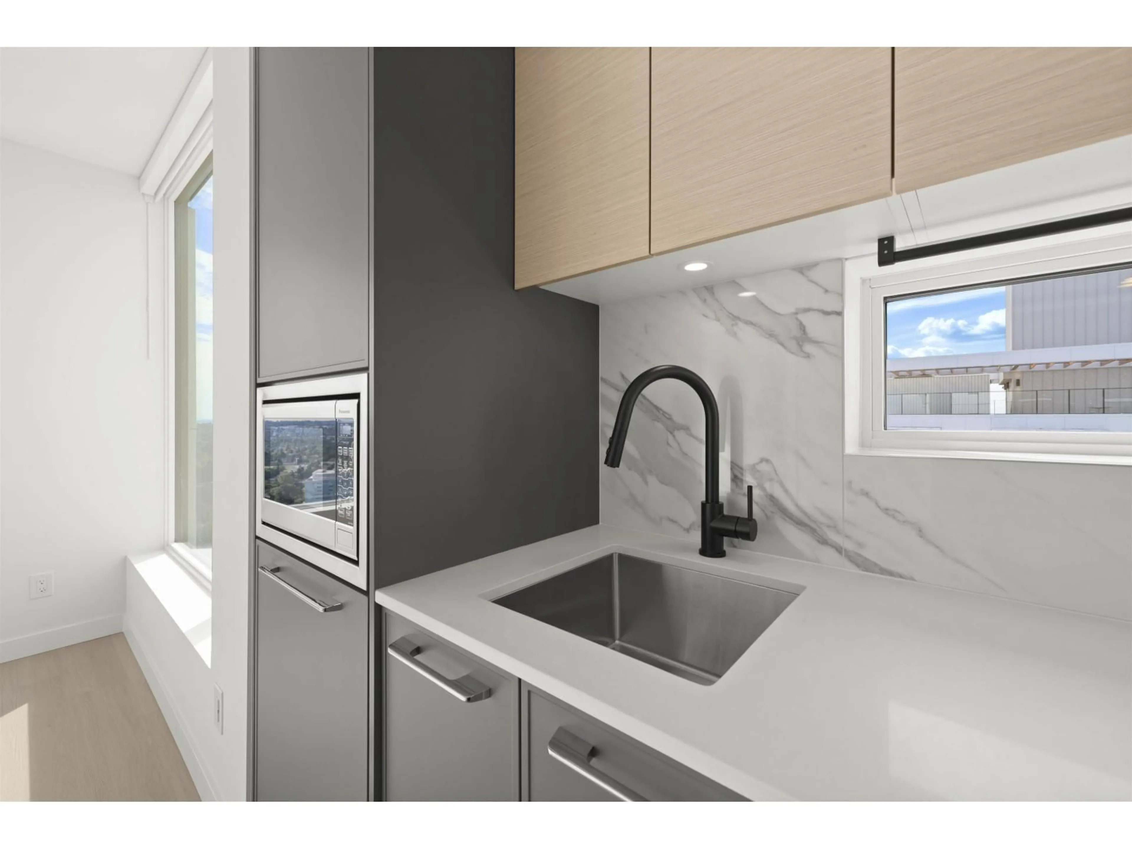 Standard kitchen, unknown for 3403 - 13725 GEORGE JUNCTION, Surrey British Columbia V3T0V7