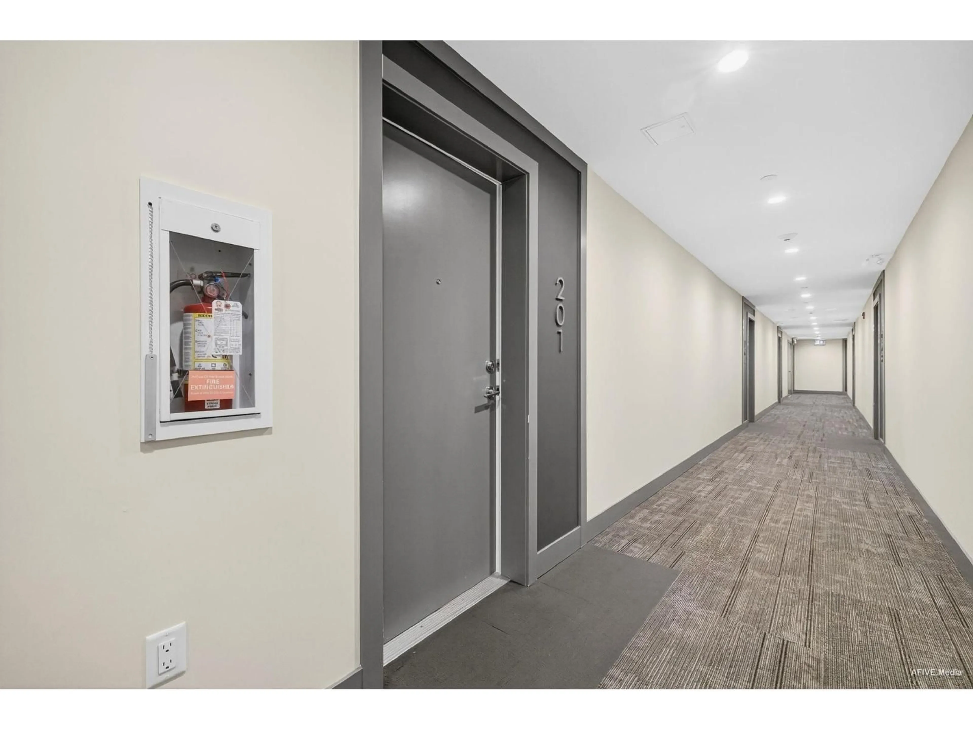 Indoor foyer for 201 - 6960 NICHOLSON, Delta British Columbia V4E0A9