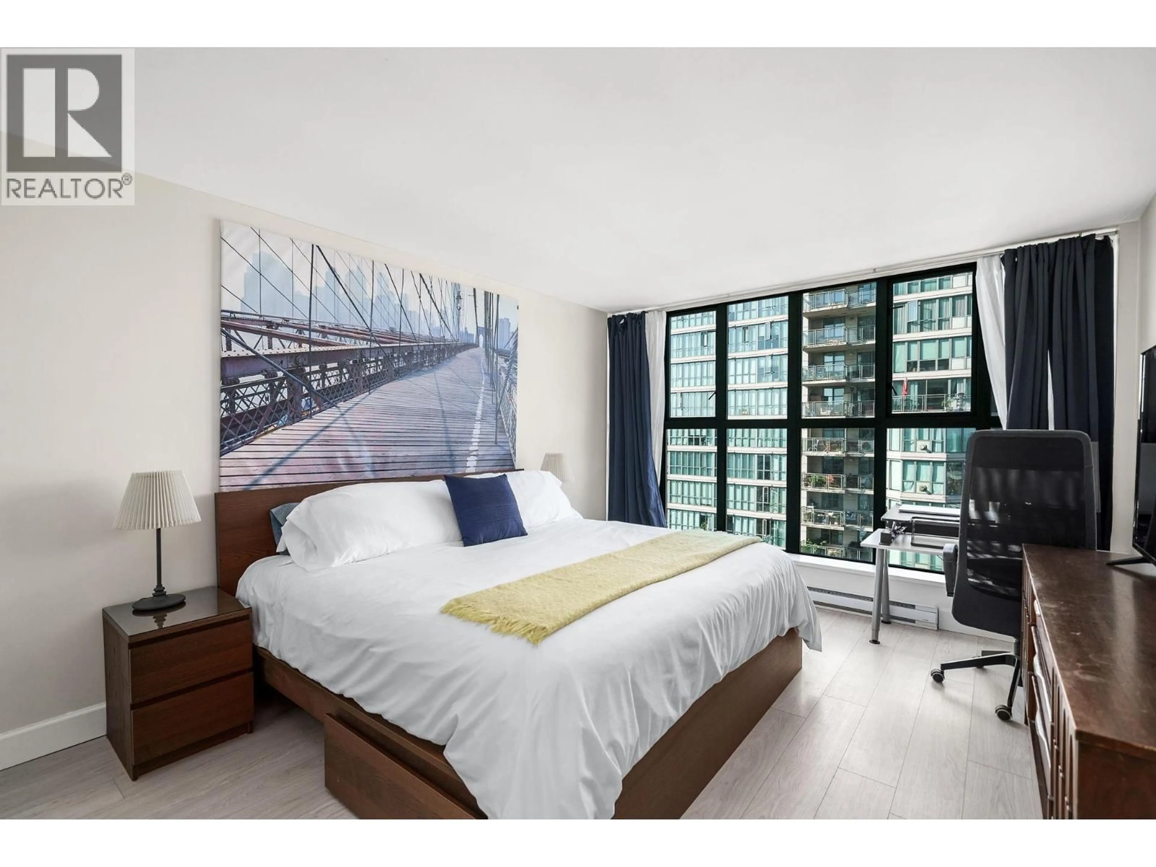 Bedroom with bed, unknown for 2001 - 1128 QUEBEC STREET, Vancouver British Columbia V6A4E1