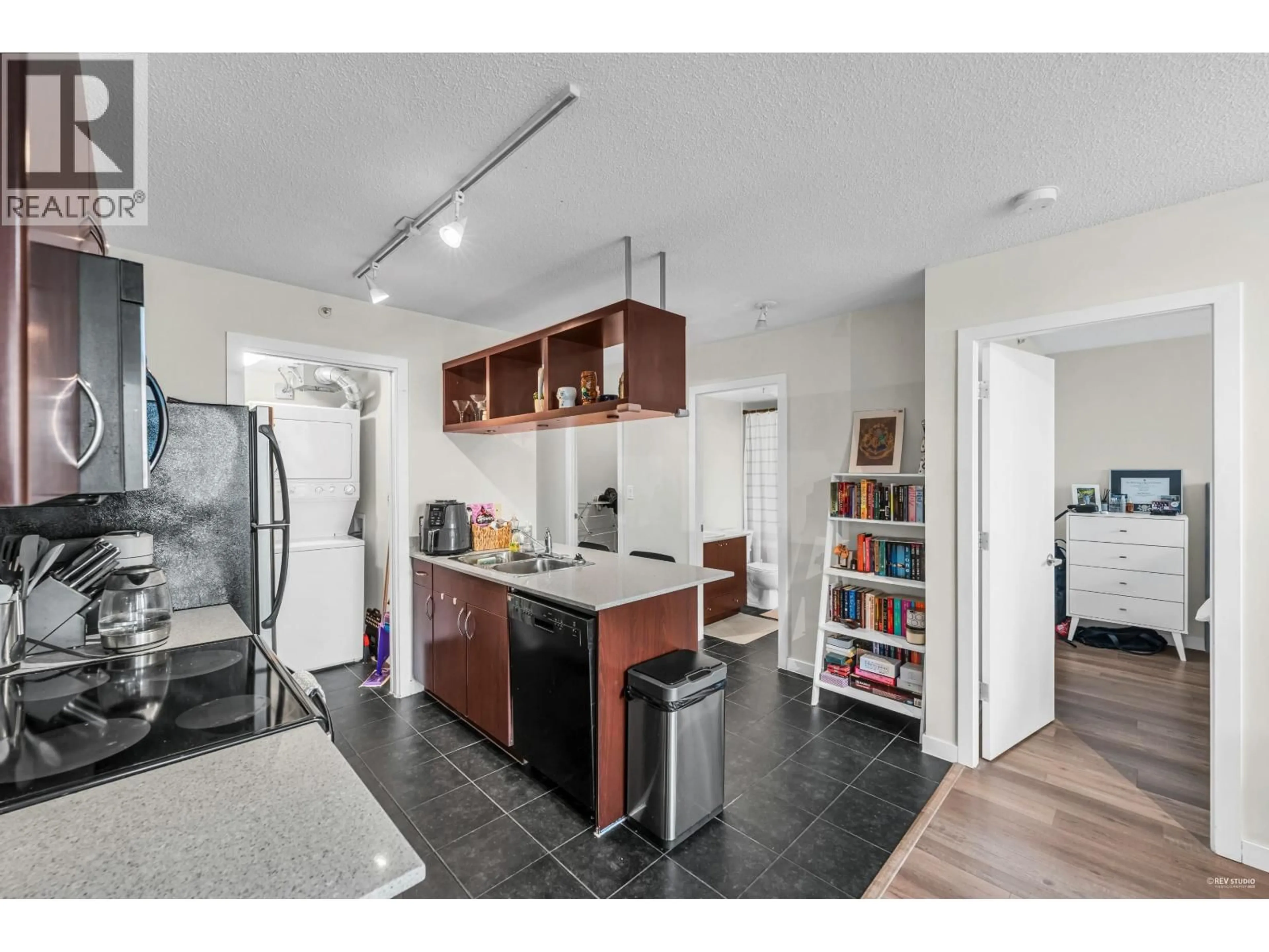 Open concept kitchen, unknown for 1609 - 938 SMITHE STREET, Vancouver British Columbia V6Z3H8