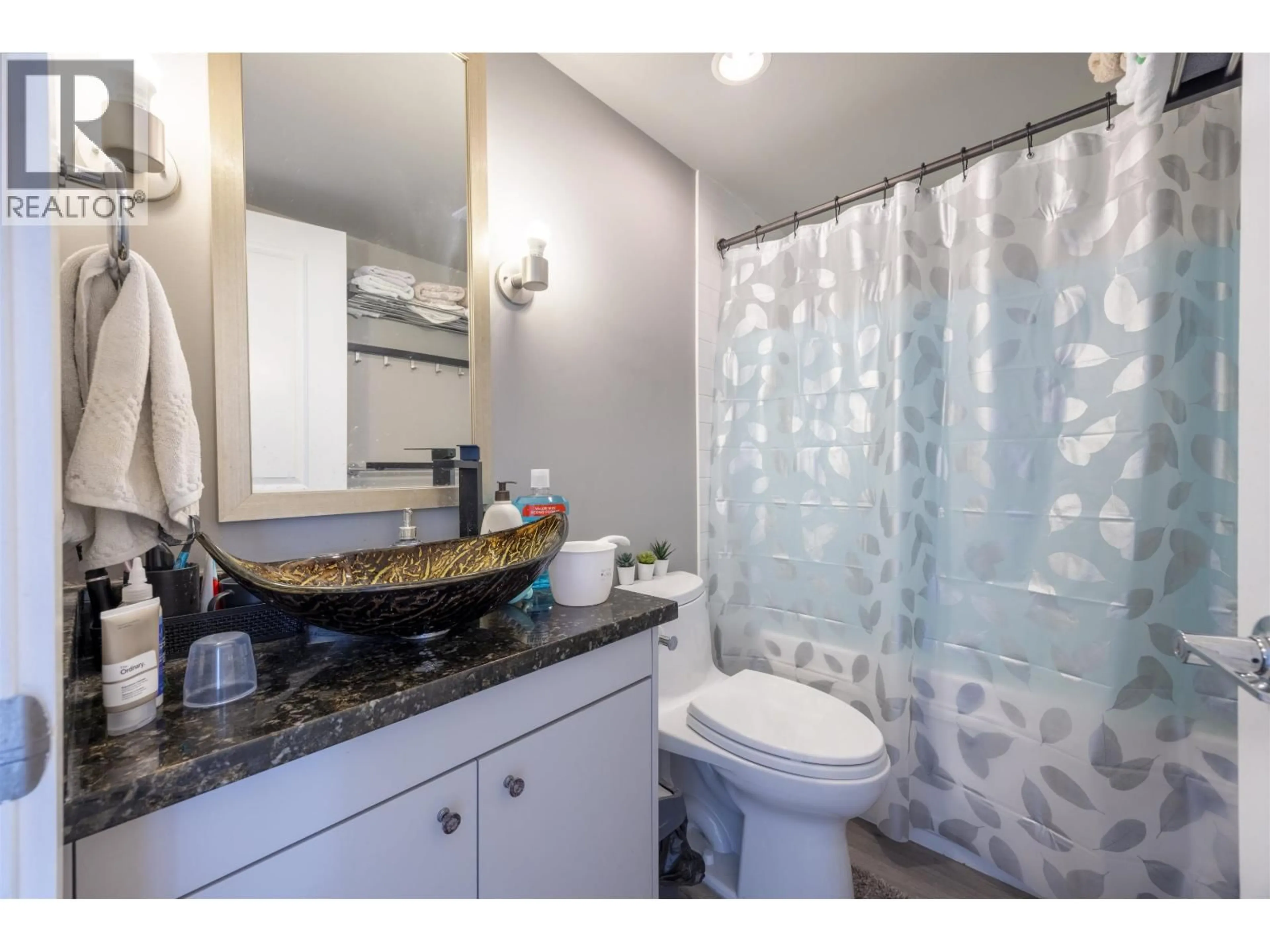 Standard bathroom, ceramic/tile floor for 1203 - 9188 COOK ROAD, Richmond British Columbia V6Y4M1