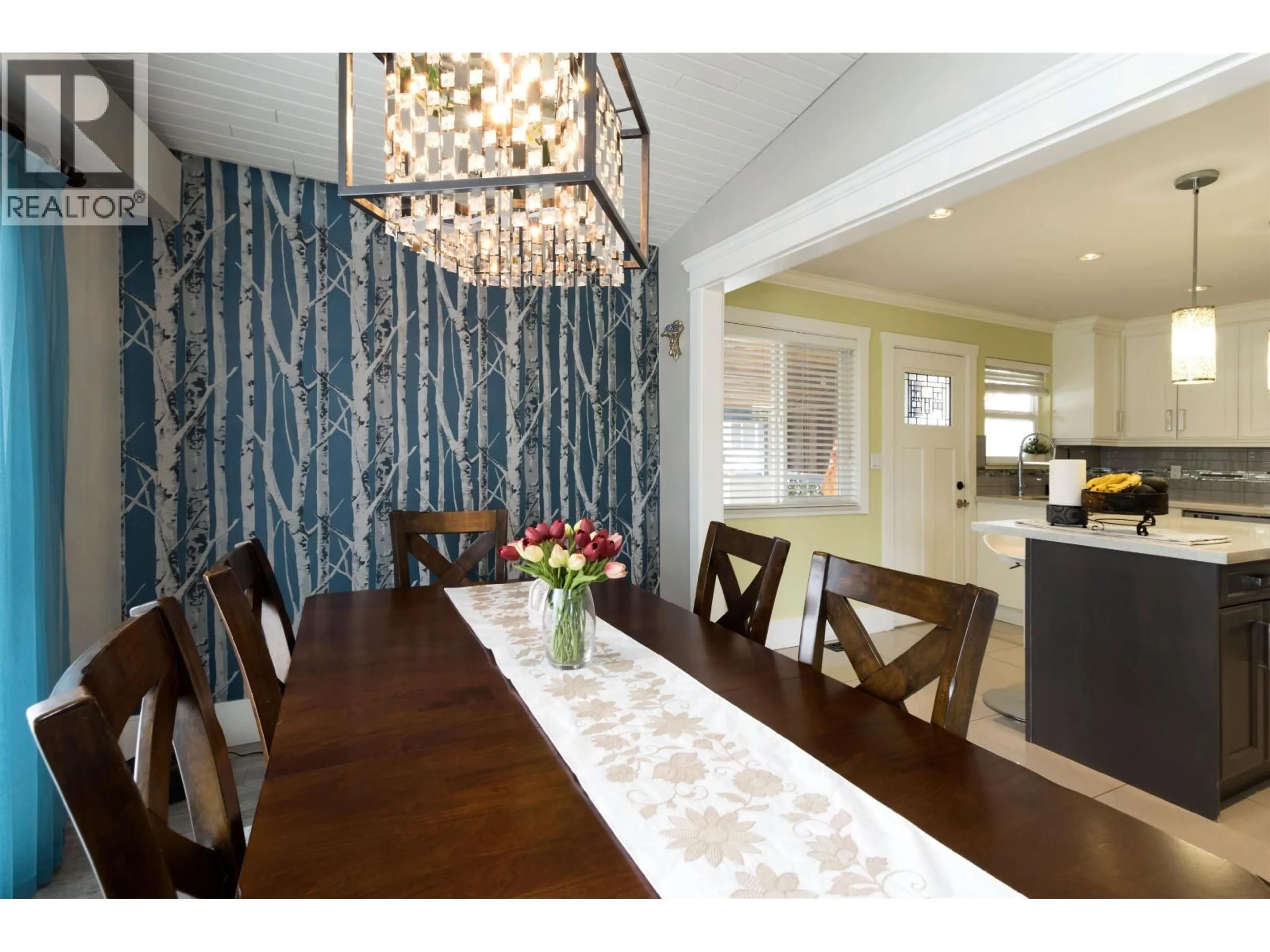 Dining room, wood/laminate floor for 10711 SEAMOUNT ROAD, Richmond British Columbia V7A4P5