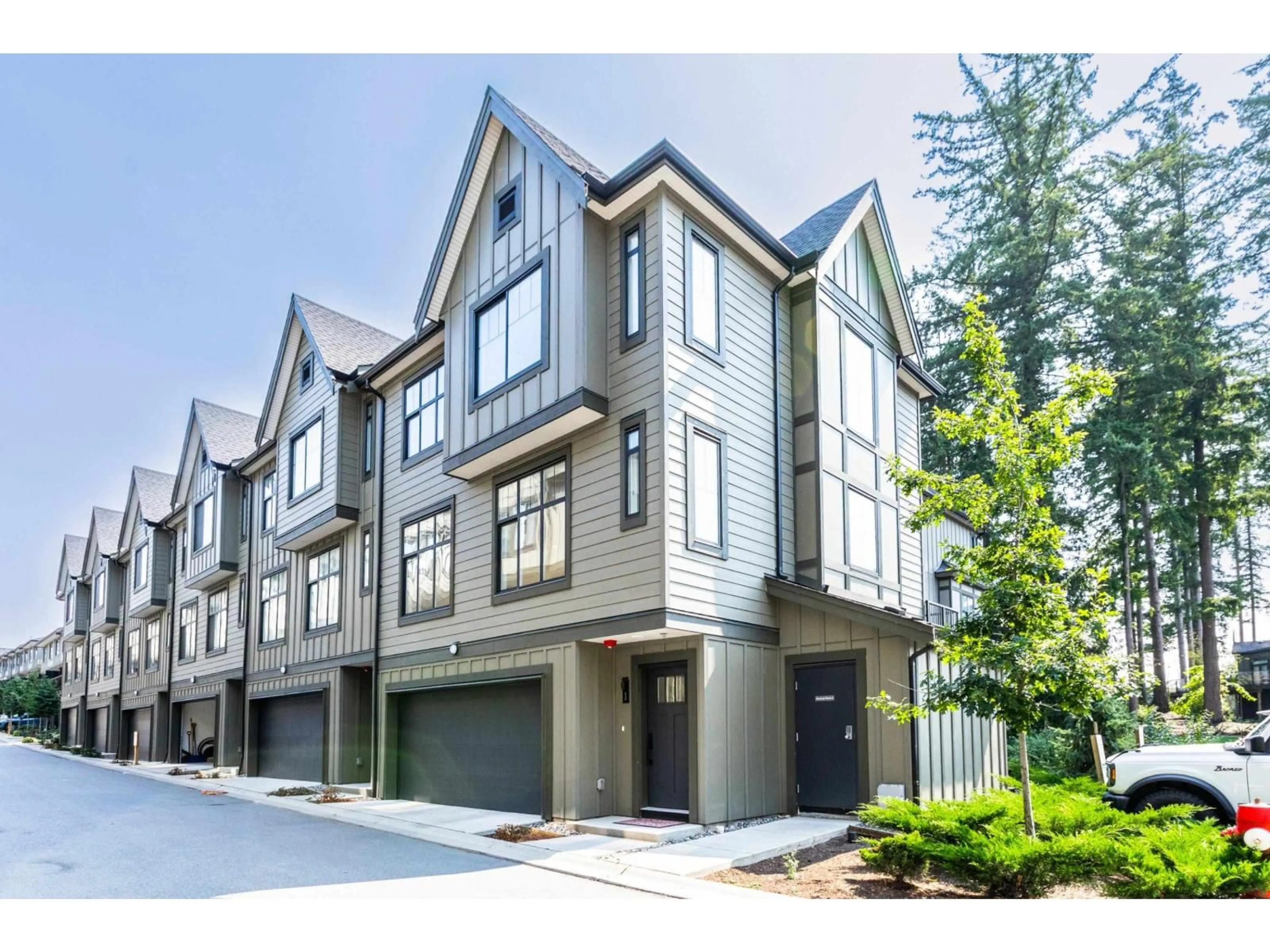 Unknown for 12 - 2350 165, Surrey British Columbia V3Z1J9