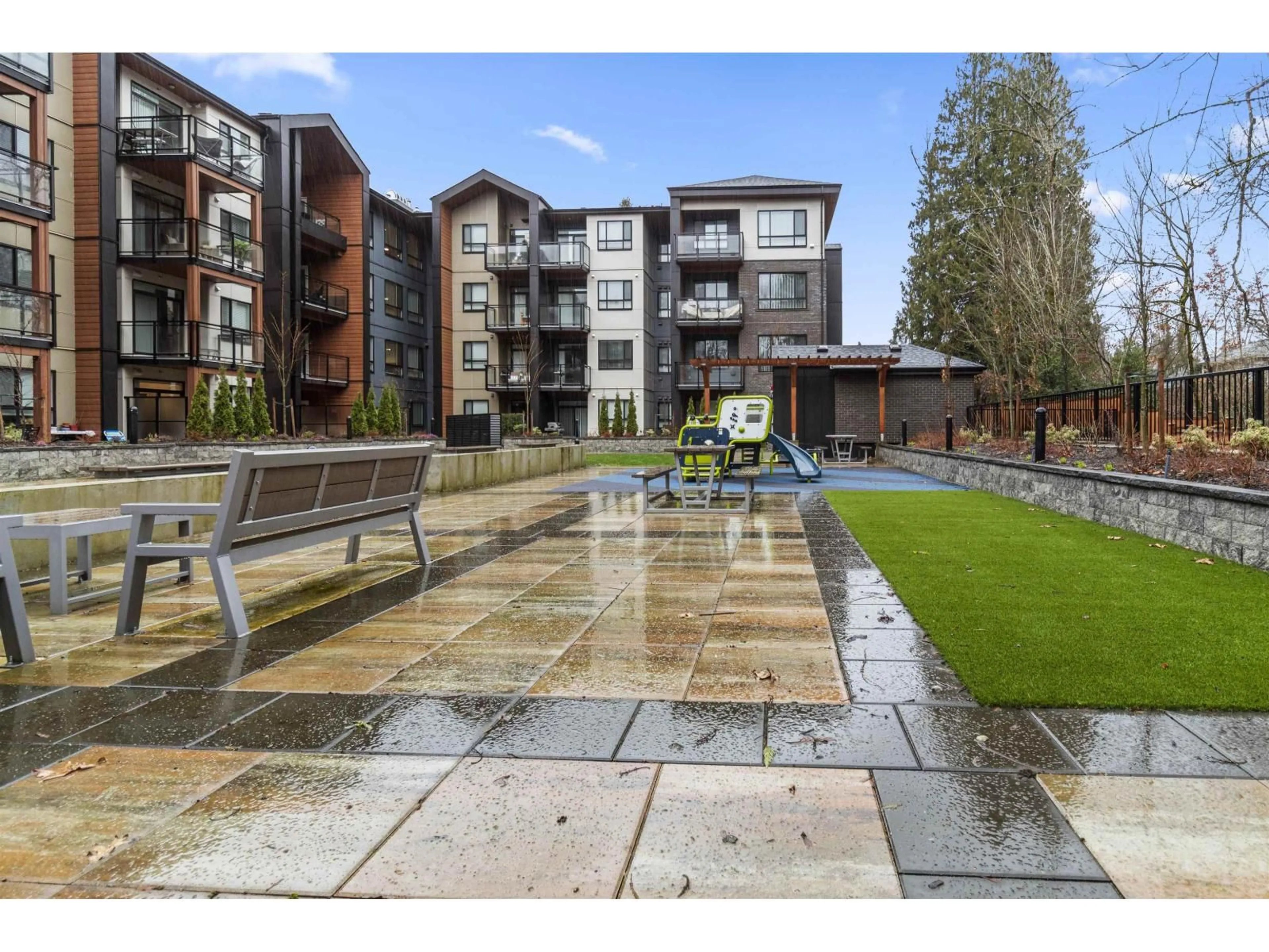 Patio, street for 108 - 32690 14TH, Mission British Columbia V2V0K5