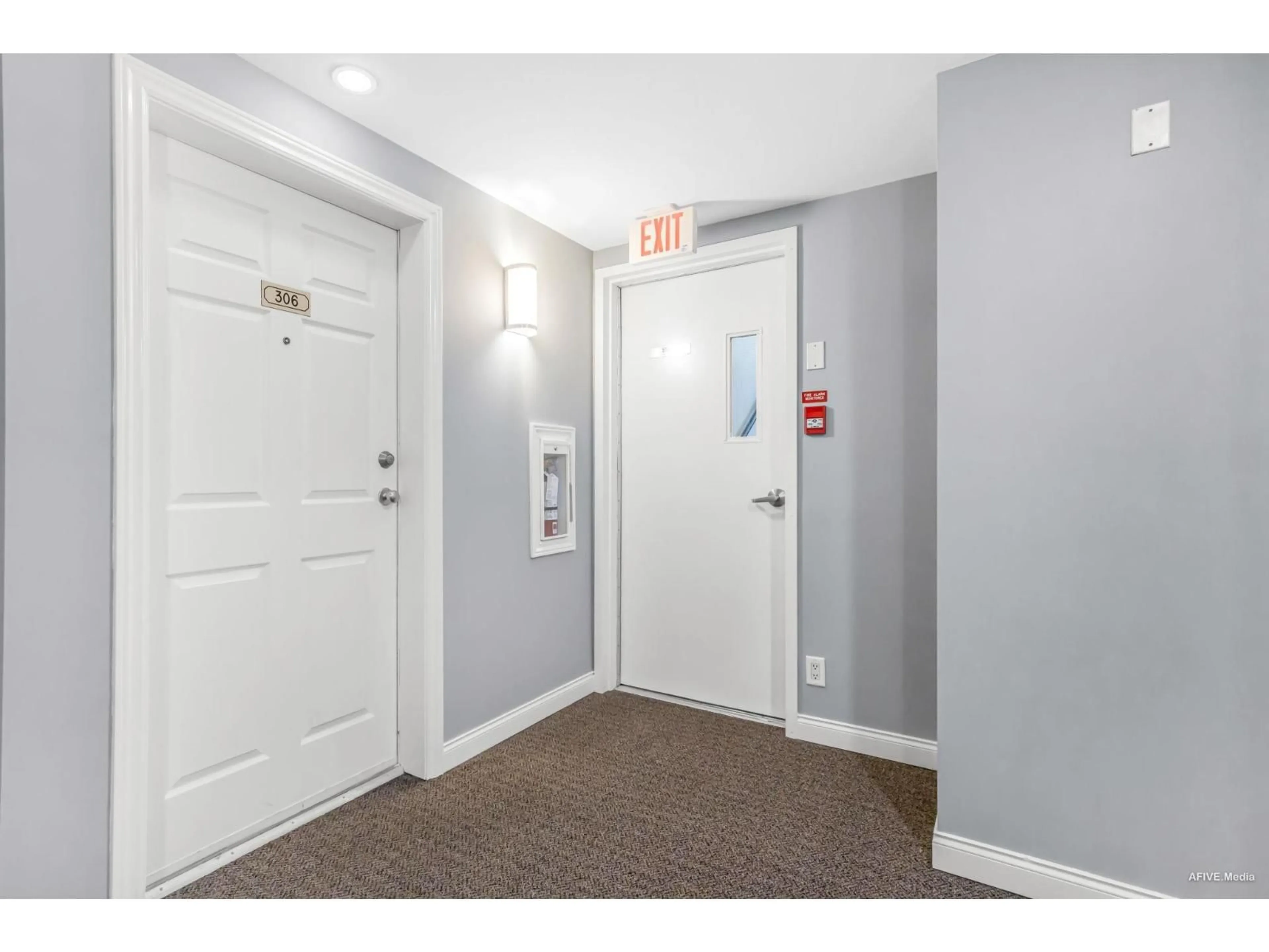 Indoor foyer for 306 - 5474 198, Langley British Columbia V3A1G2