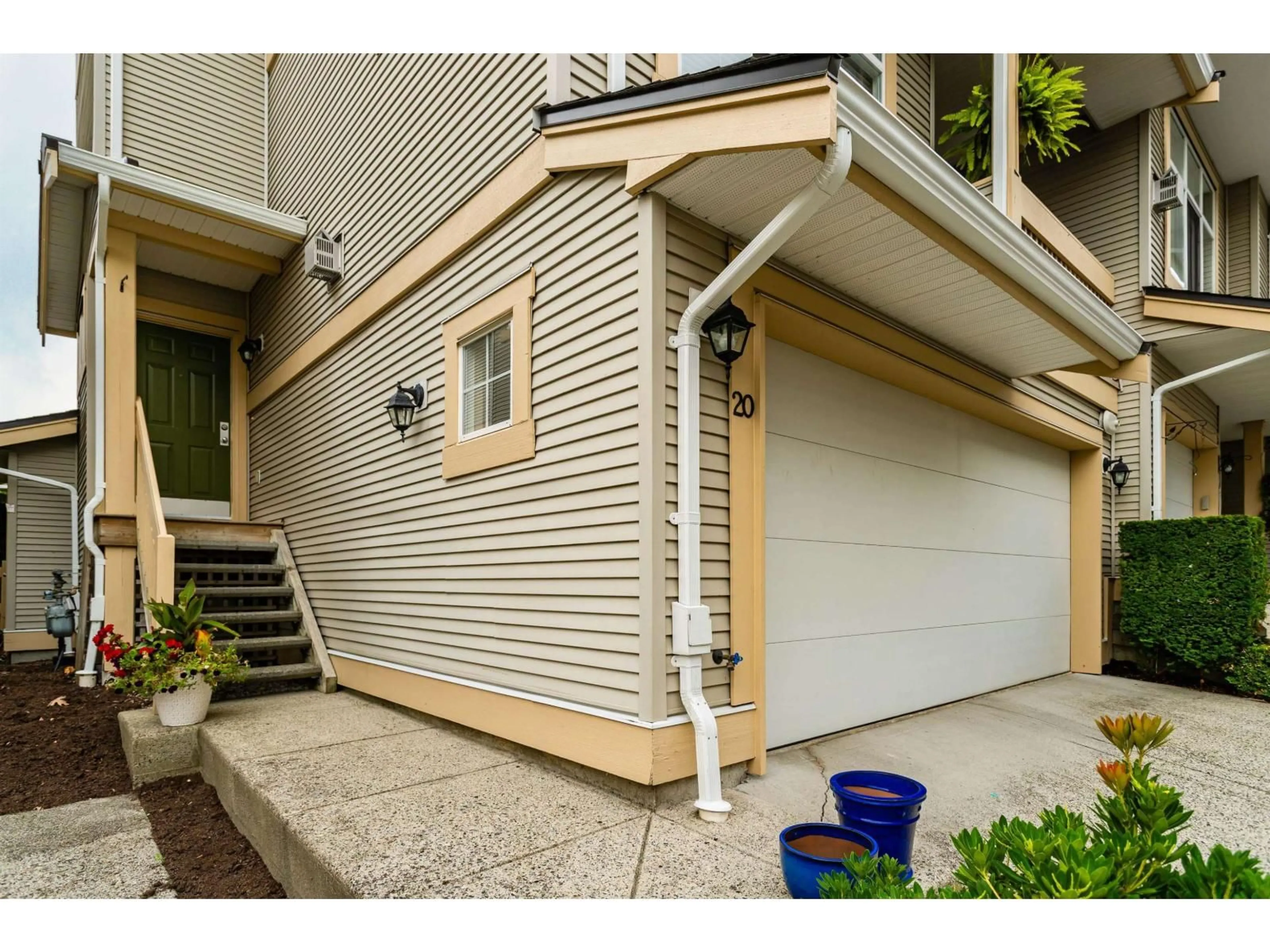 Unknown for 20 - 14959 58, Surrey British Columbia V3S9Y9