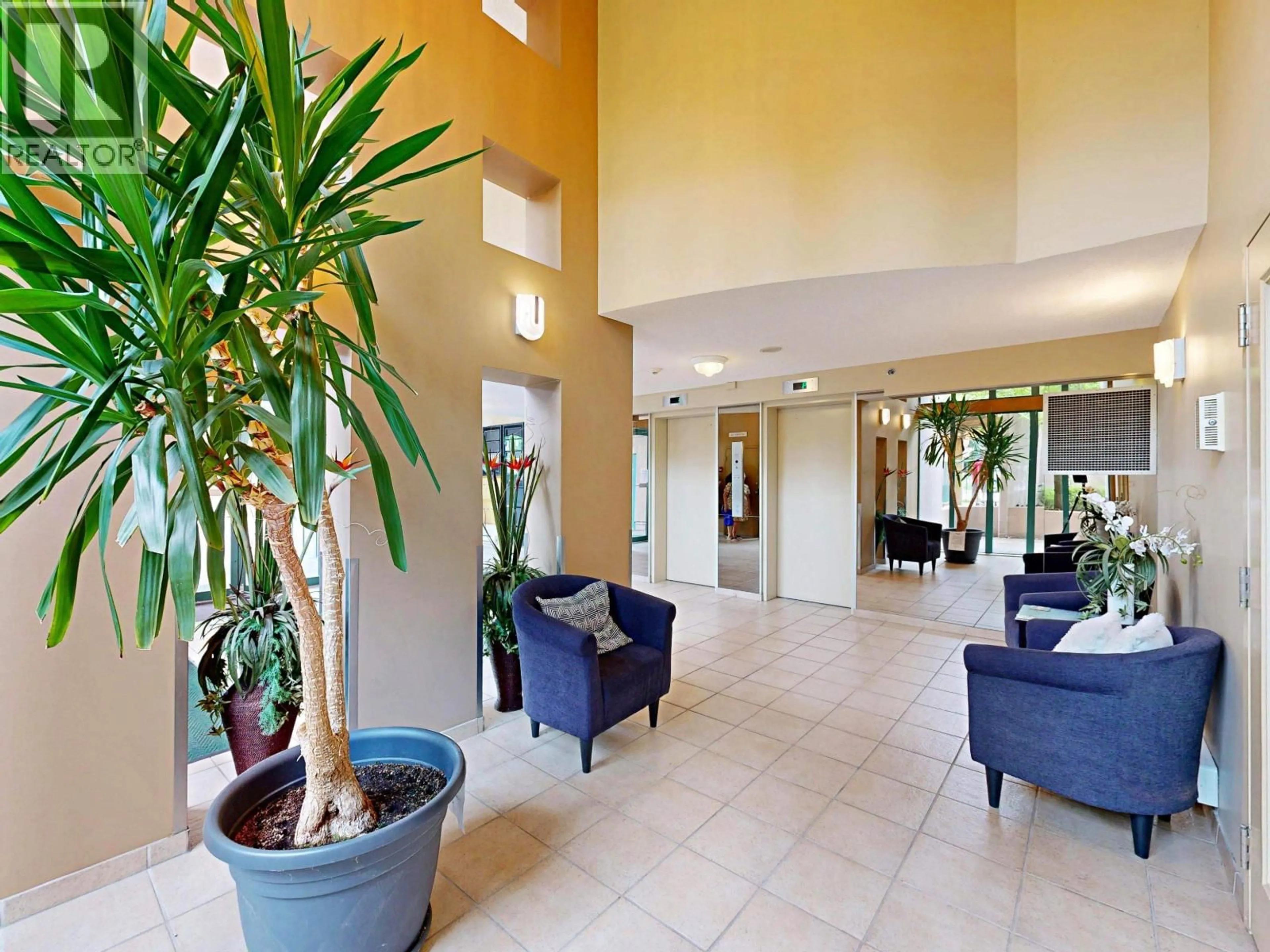 Lobby for 202 - 1555 EASTERN AVENUE, North Vancouver British Columbia V7L3G2